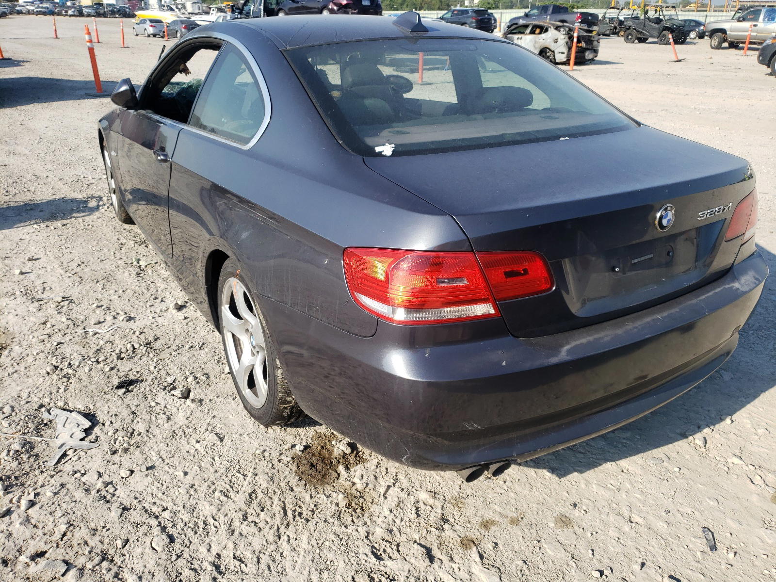 Photo 3 from auction – 2007 BMW 328 XI with VIN WBAWC33557PC86651
