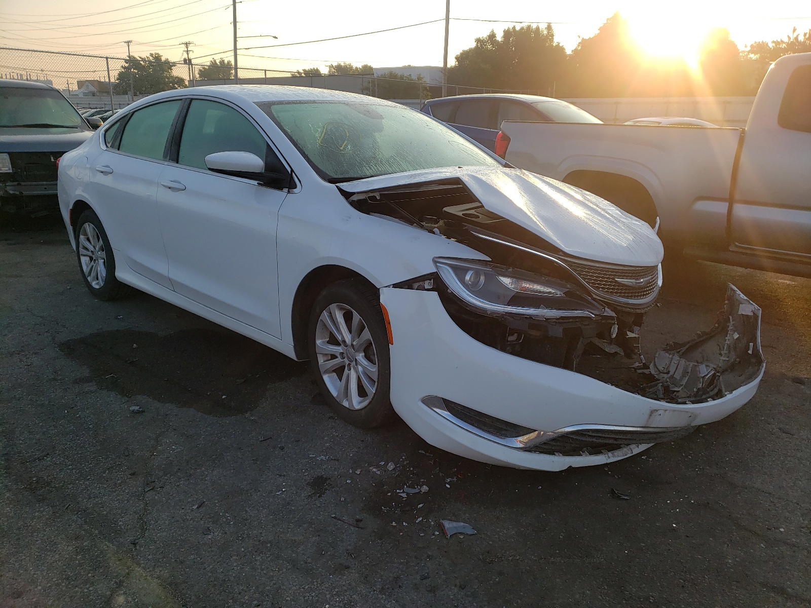 CHRYSLER 200 LIMITE 2015 with VIN 1C3CCCAB4FN719869 - Photo from auction