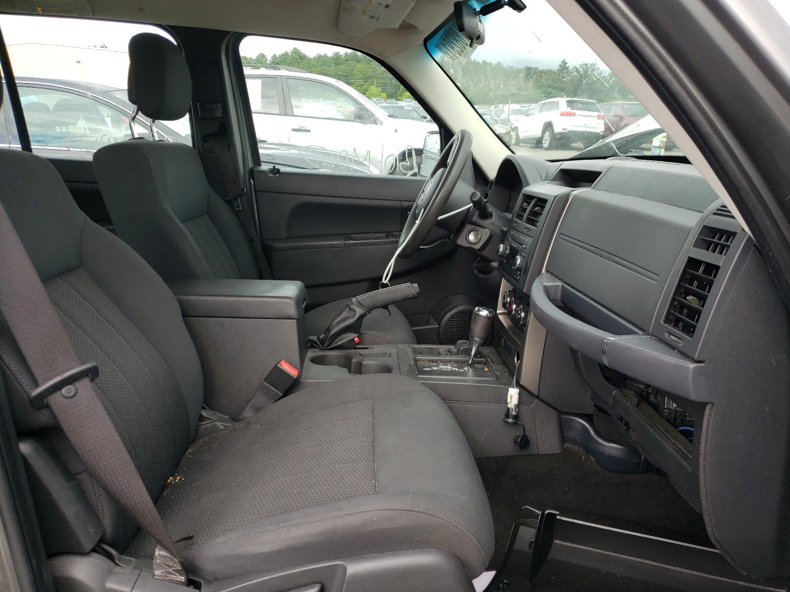 Photo 5 from auction – 2012 JEEP LIBERTY SP with VIN 1C4PJMAK2CW141995