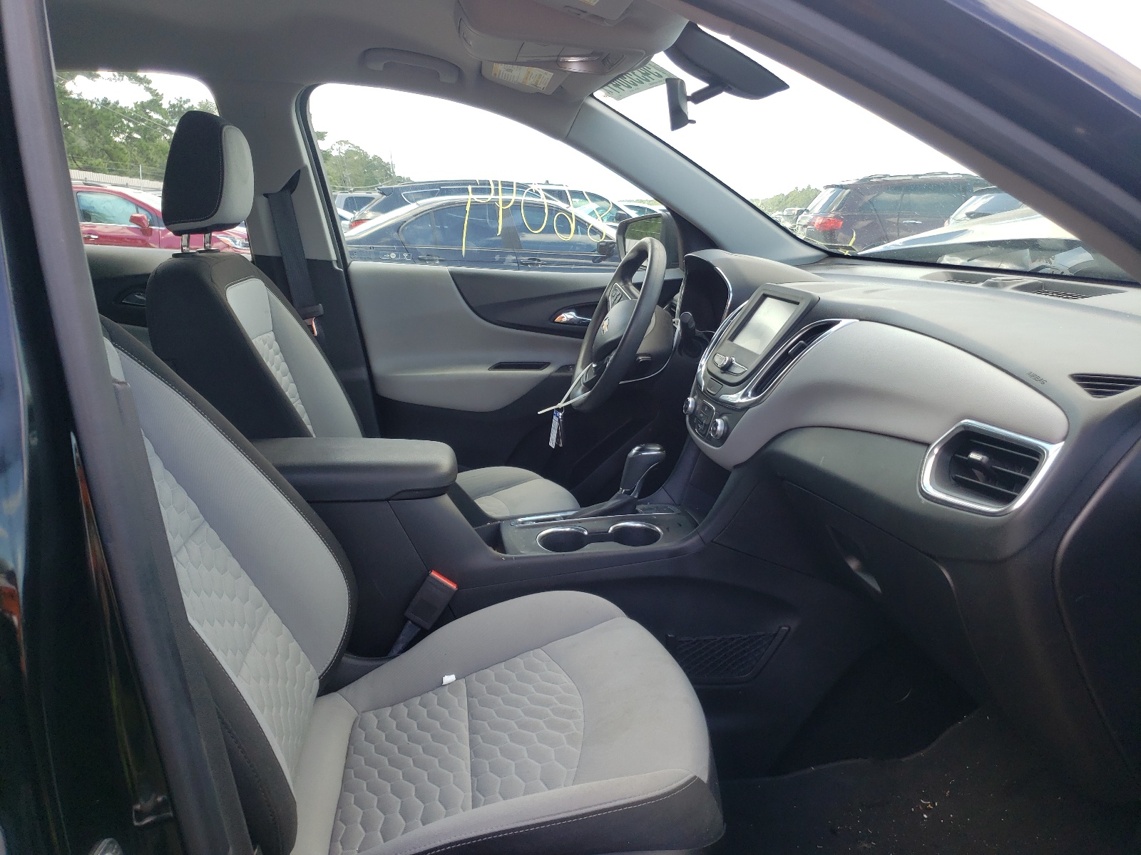 Photo 5 from auction – 2018 CHEVROLET EQUINOX LS with VIN 2GNAXREV3J6234111