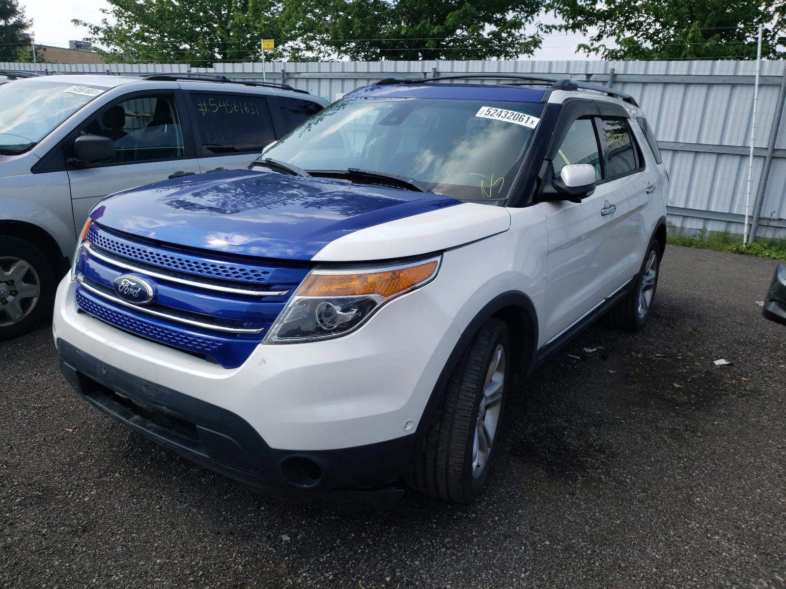 Photo 2 from auction – 2013 FORD EXPLORER L with VIN 1FM5K8F85DGC73939