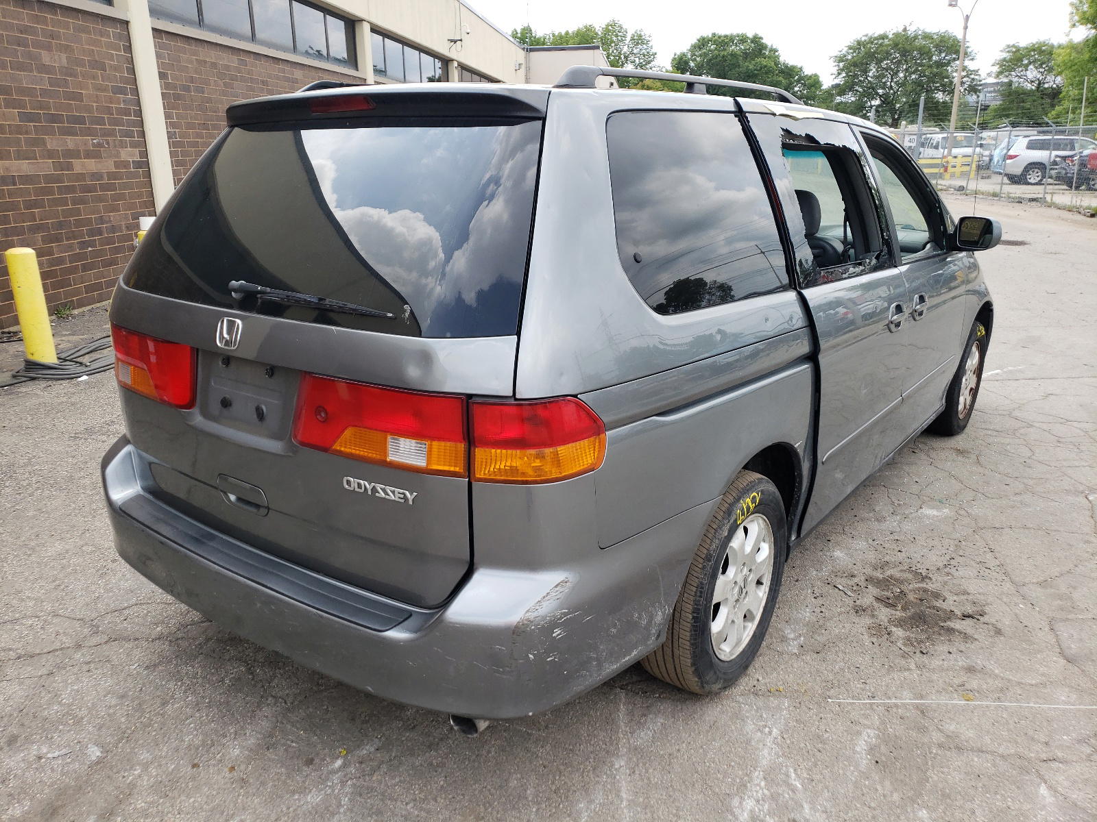 Photo 4 from auction – 2002 HONDA ODYSSEY EX with VIN 5FNRL189X2B024561