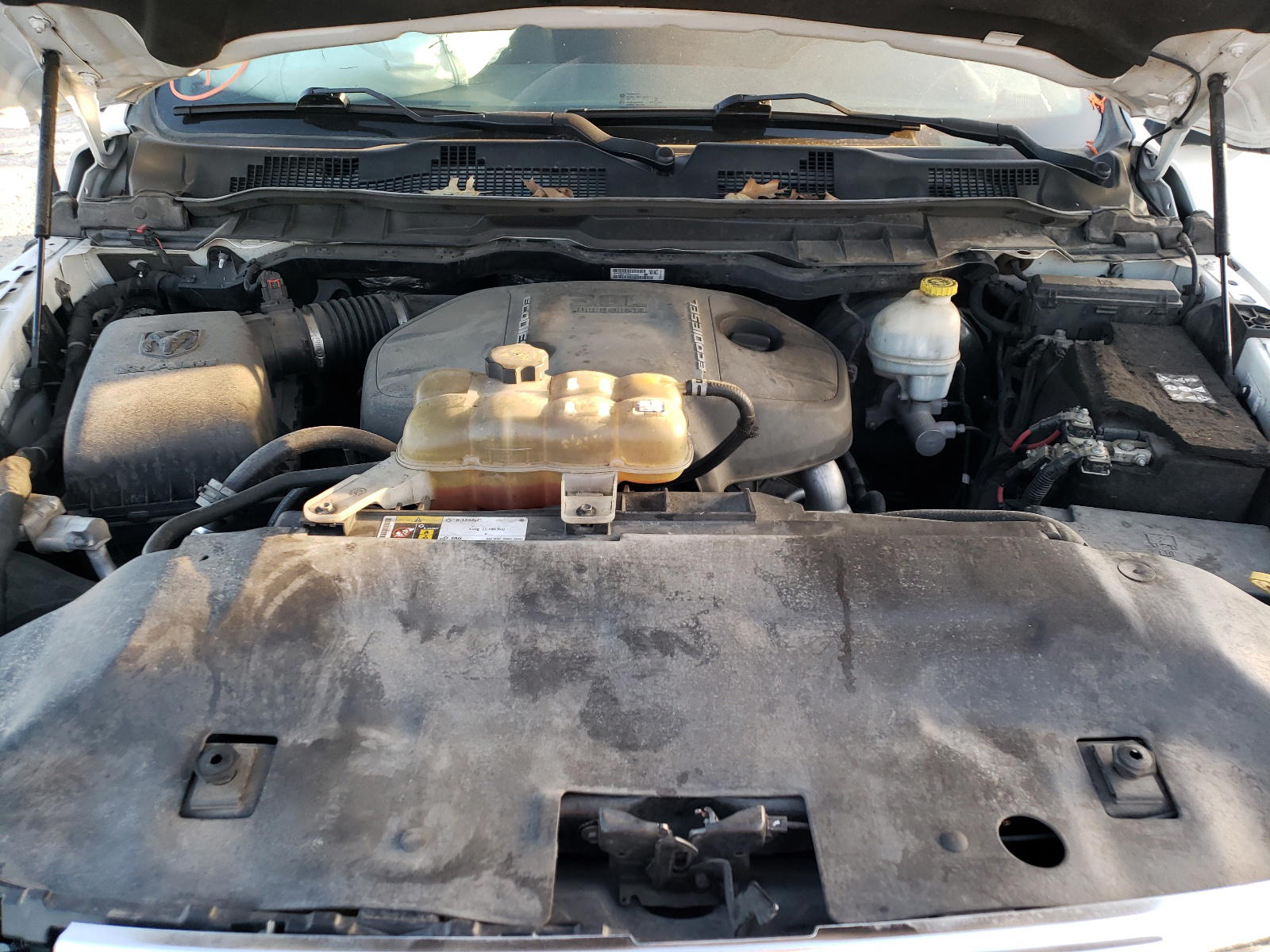 Photo 7 from auction – 2015 RAM 1500 ST with VIN 1C6RR7KM2FS737162