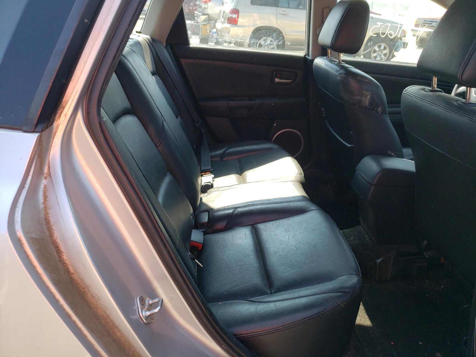 Photo 6 from auction – 2004 MAZDA 3 HATCHBAC with VIN JM1BK343741128373