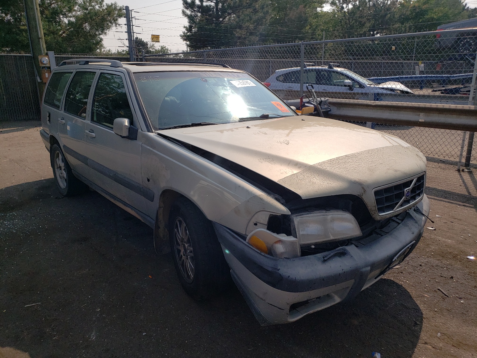 Photo 1 from auction – 2000 VOLVO XC70 with VIN YV1LZ56D0Y2720760