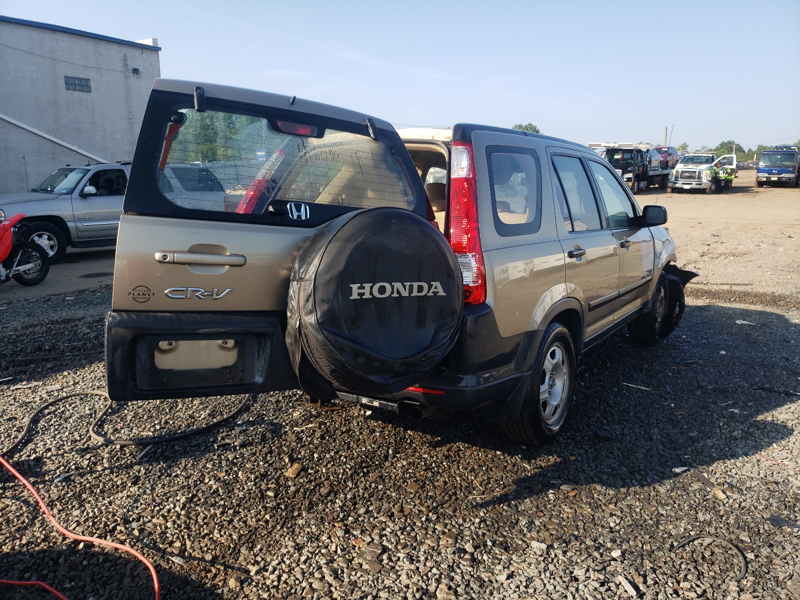 Photo 4 from auction – 2006 HONDA CR-V LX with VIN JHLRD78556C047197