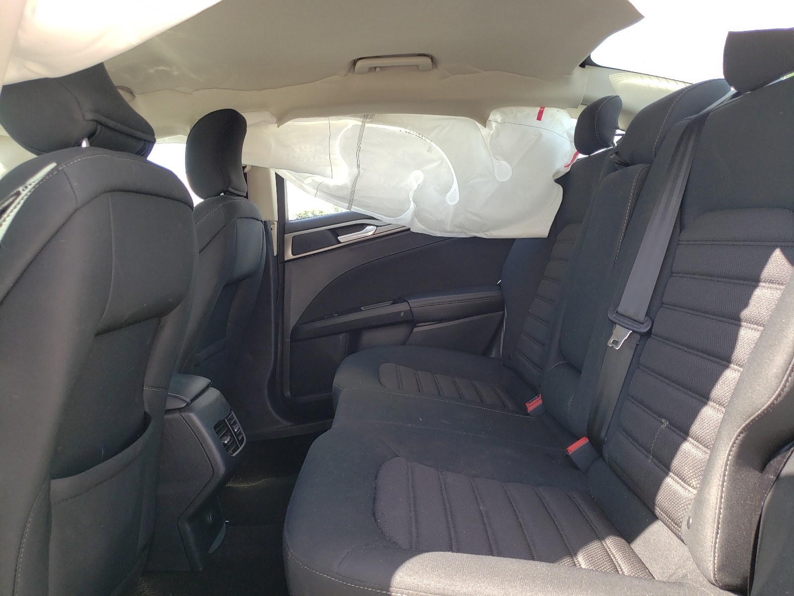 Photo 6 from auction – 2017 FORD FUSION SE with VIN 3FA6P0HD0HR362554