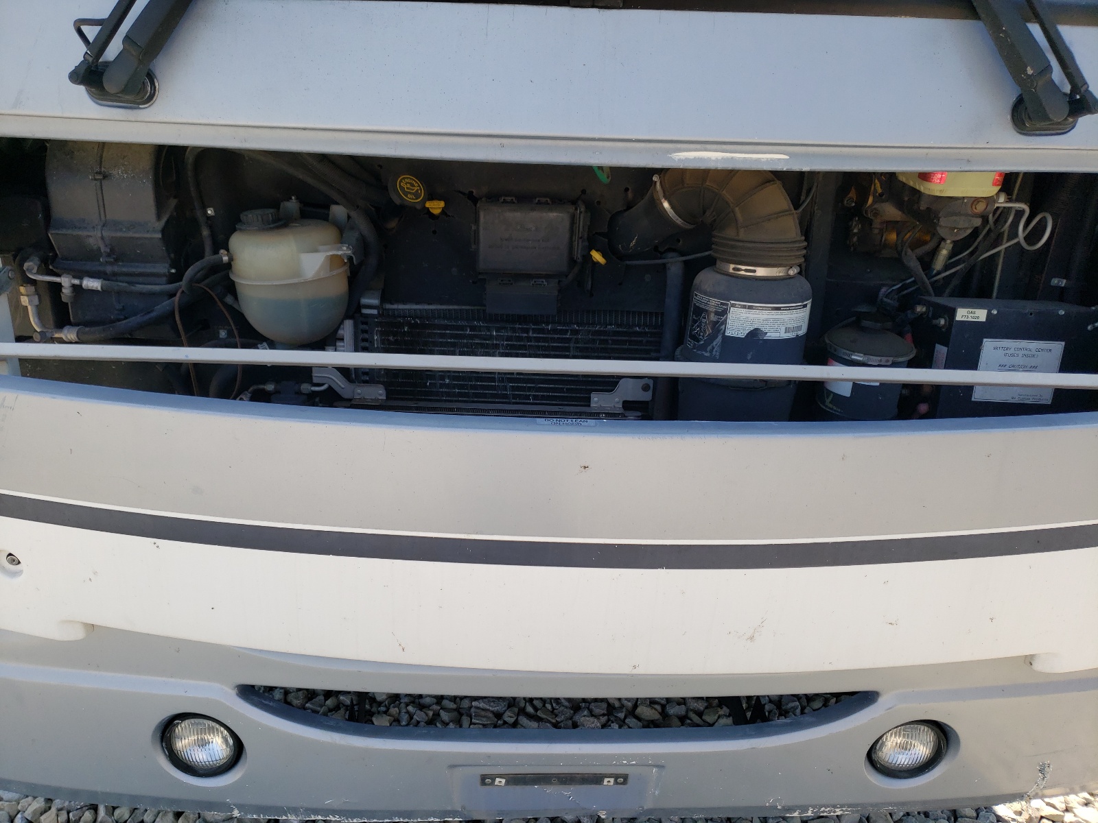 Photo 7 from auction – 2002 FLEETWOOD FLEETWOOD with VIN 1FCNF53S610A19426