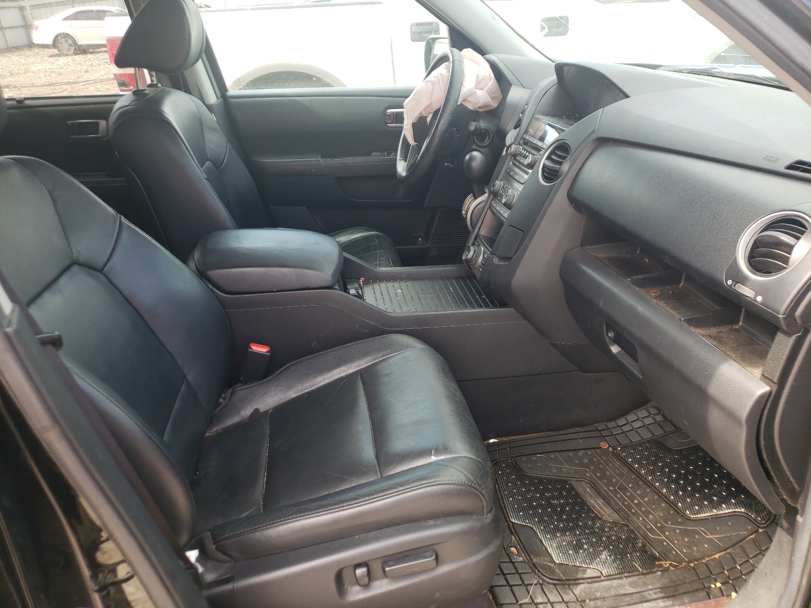 Photo 19 from auction – 2013 HONDA PILOT TOUR with VIN 5FNYF3H92DB037645
