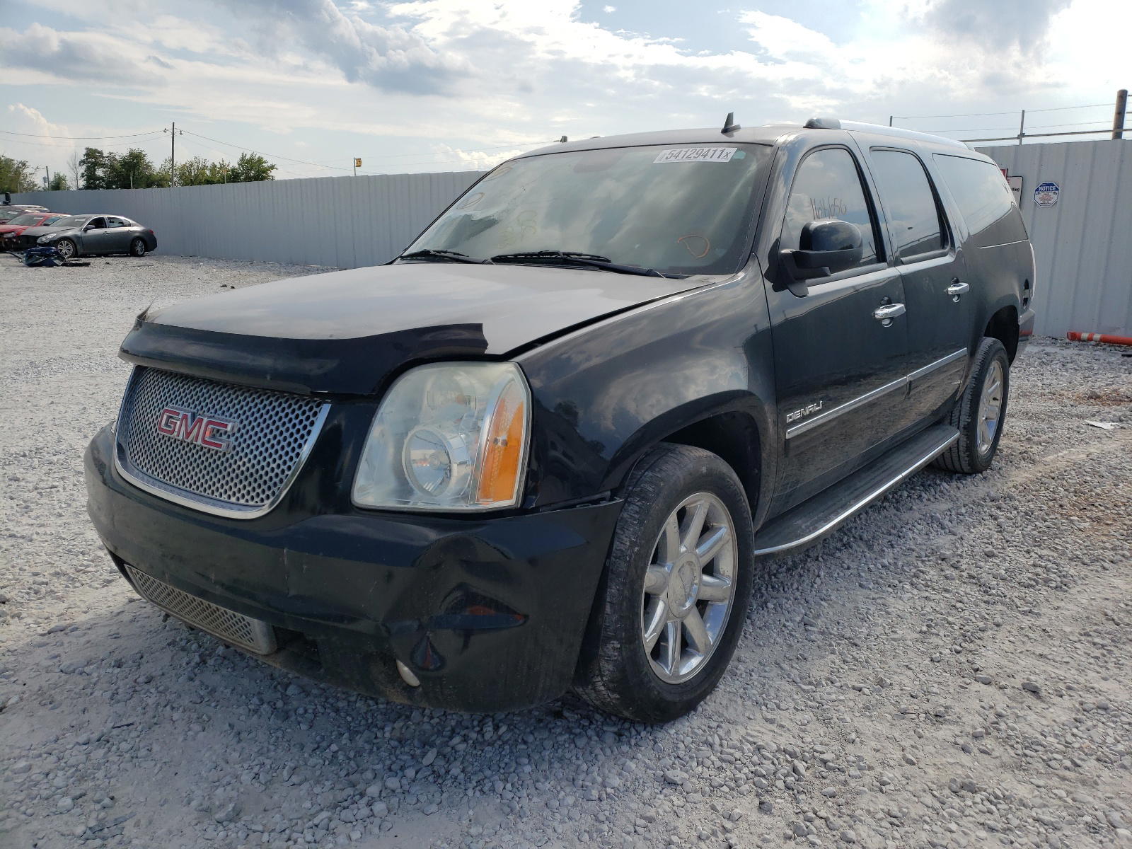 Photo 2 from auction – 2011 GMC YUKON XL D with VIN 1GKS2MEF2BR179331