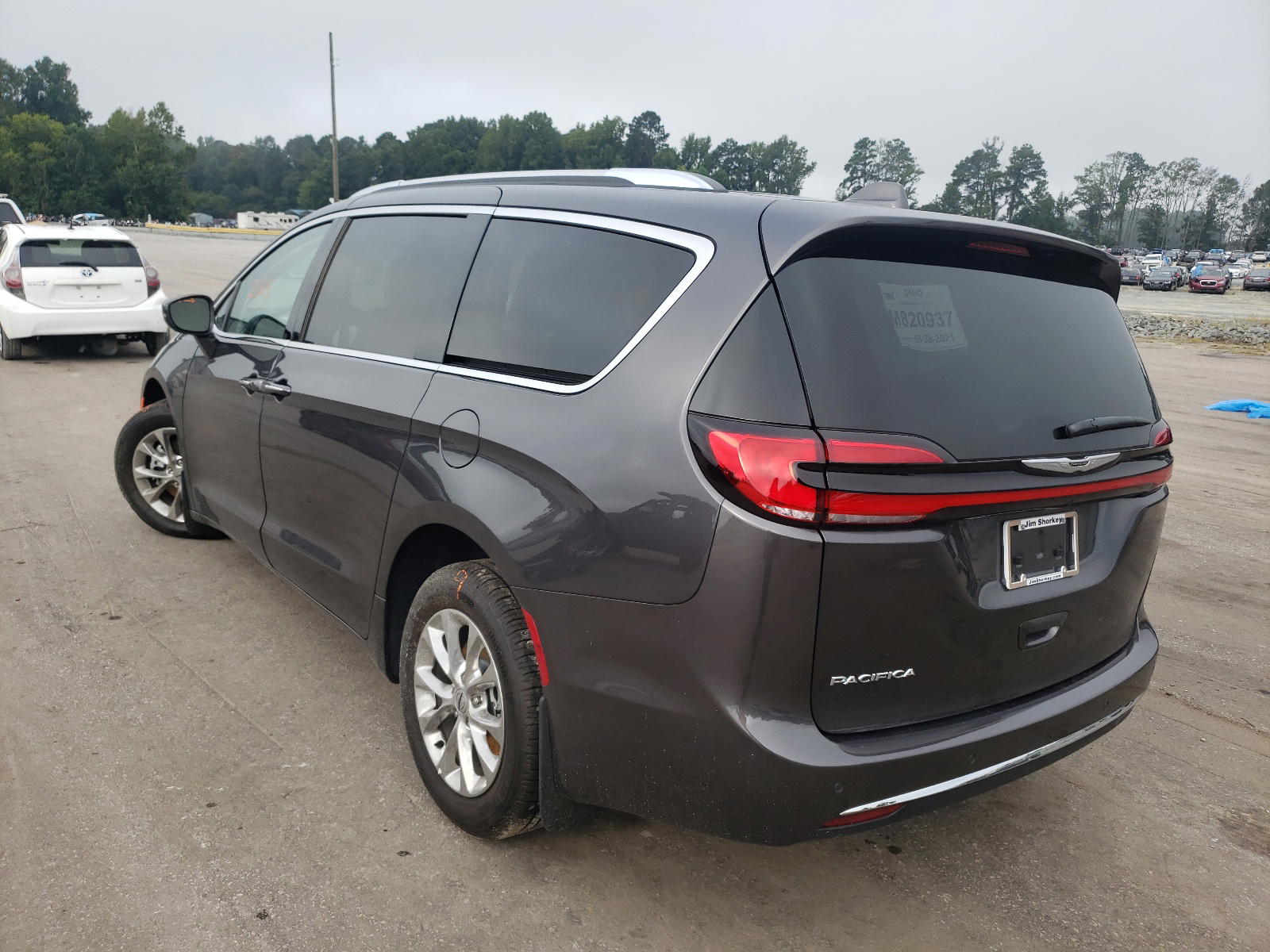 Photo 3 from auction – 2021 CHRYSLER PACIFICA T with VIN 2C4RC1BG6MR560194