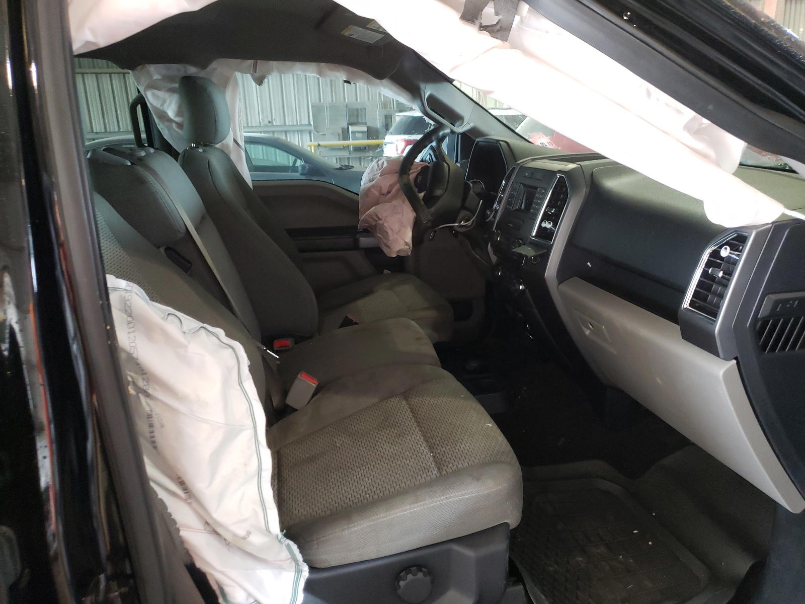 Photo 5 from auction – 2016 FORD F150 SUPER with VIN 1FTEW1C84GKF40512