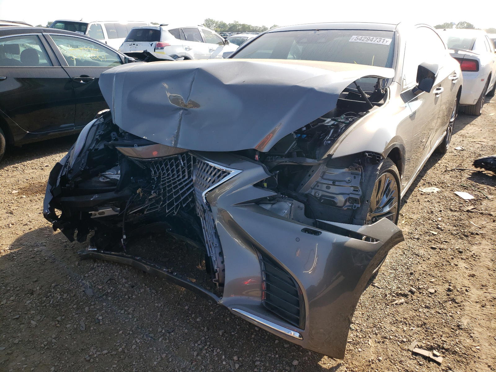 Photo 2 from auction – 2019 LEXUS LS 500 BAS with VIN JTHC51FF4K5006761