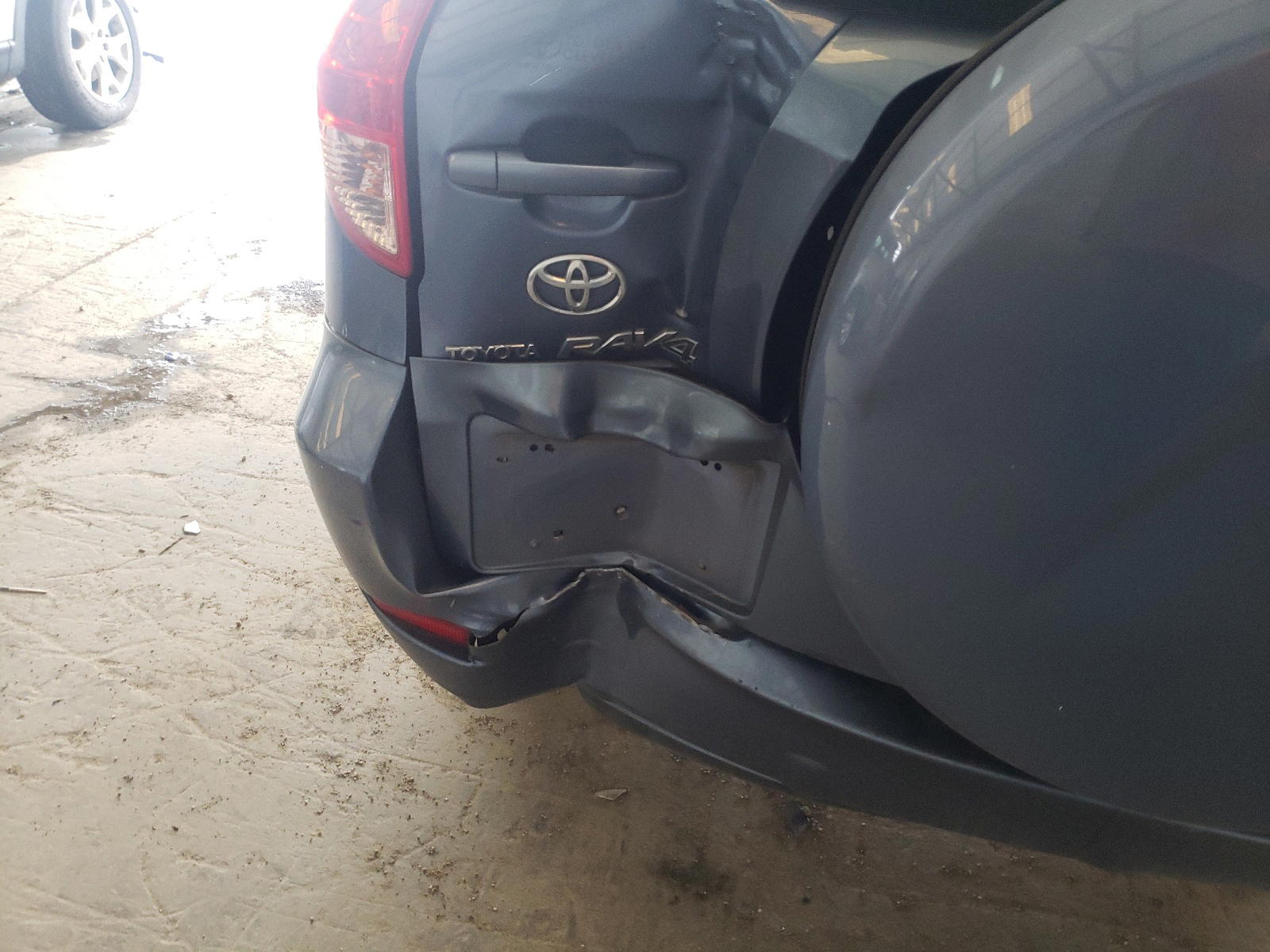 Photo 9 from auction – 2007 TOYOTA RAV4 with VIN JTMBD33V876046169