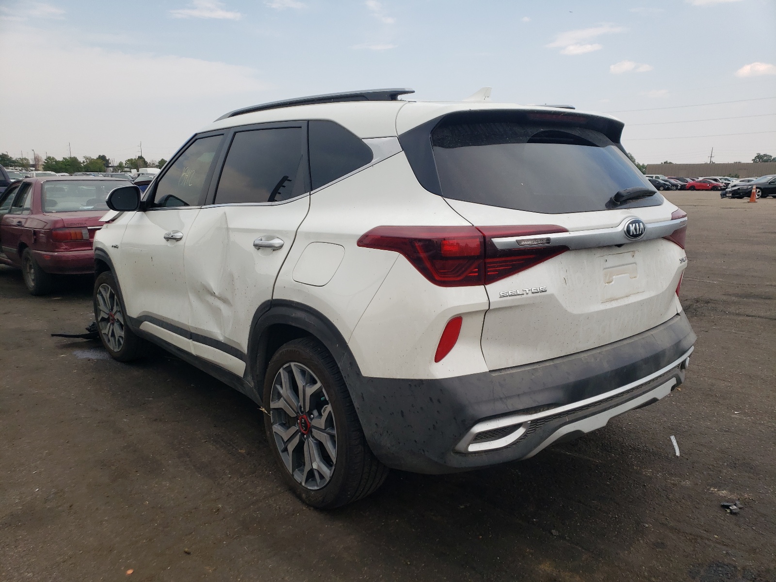 Photo 3 from auction – 2021 KIA SELTOS SX with VIN KNDETCA21M7088150