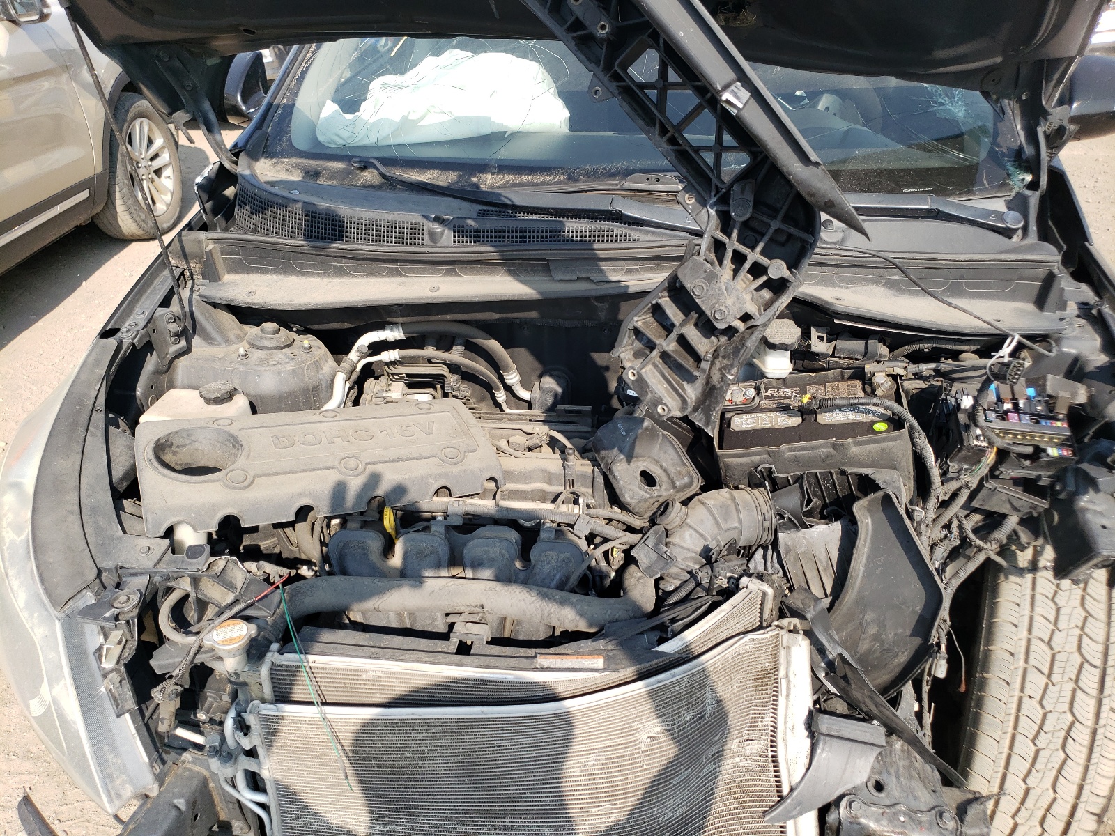 Photo 7 from auction – 2011 KIA SPORTAGE L with VIN KNDPBCA2XB7082713