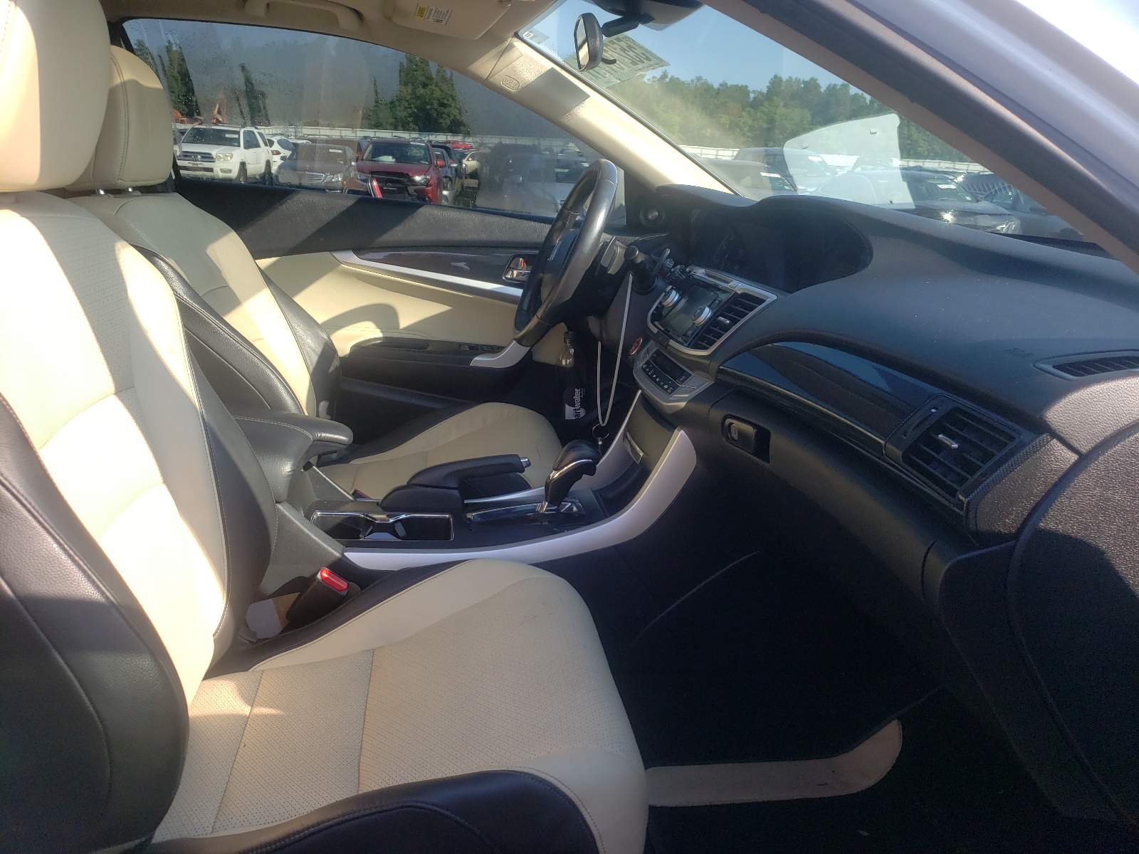 Photo 5 from auction – 2014 HONDA ACCORD EXL with VIN 1HGCT2B8XEA002179
