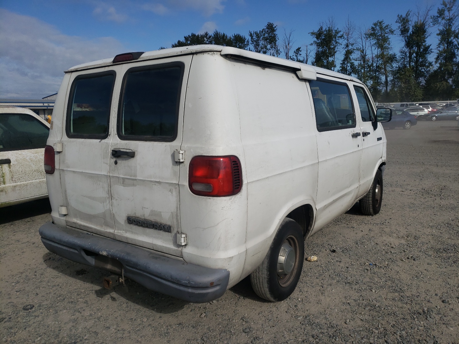 Photo 4 from auction – 1994 DODGE RAM VAN B1 with VIN 2B7GB11X4RK138078