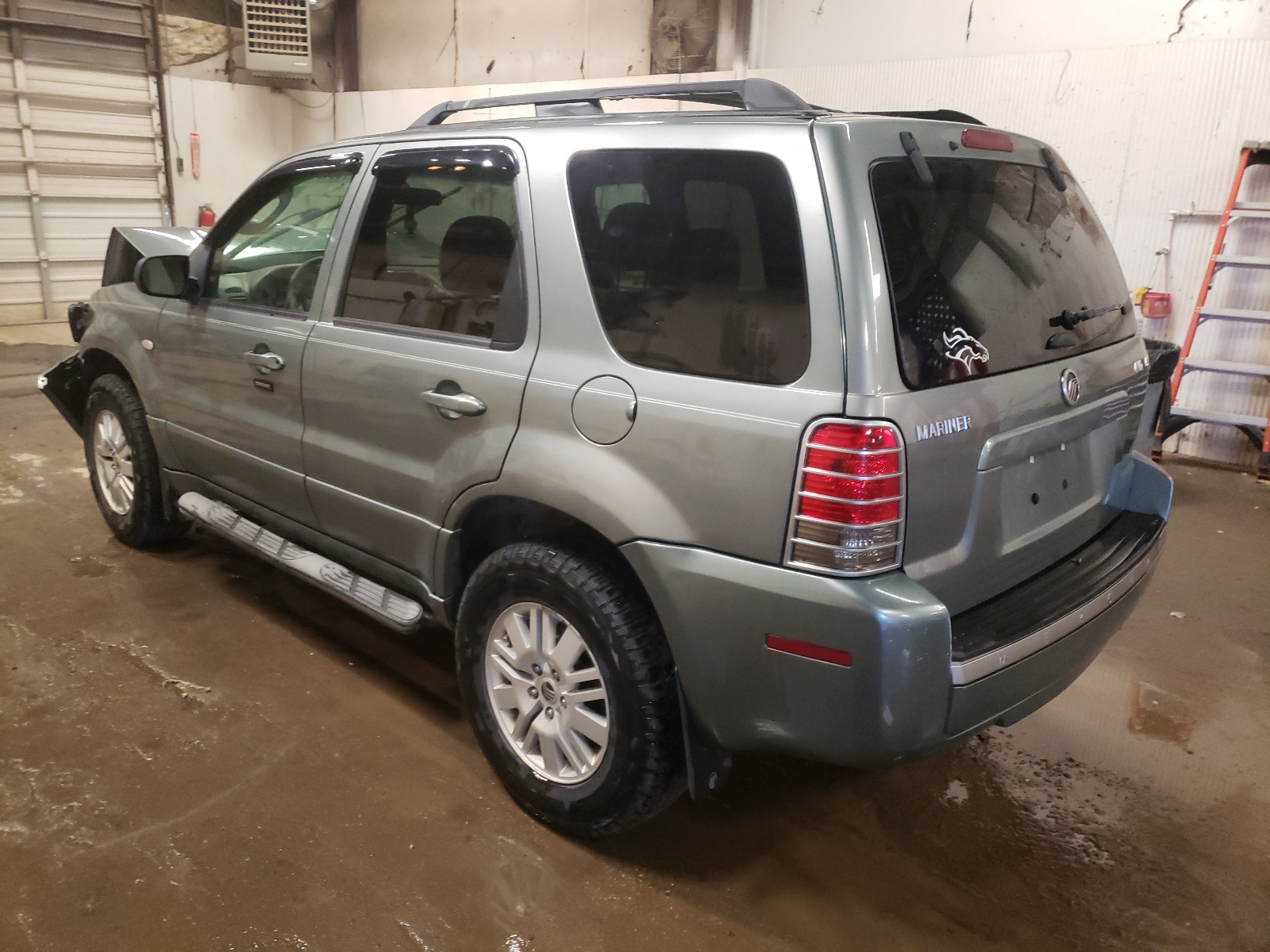 Photo 3 from auction – 2006 MERCURY MARINER with VIN 4M2YU57136DJ01564