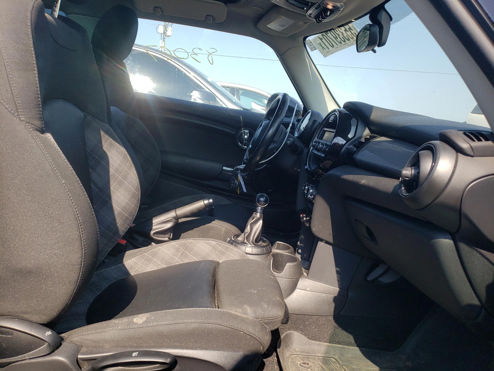 Photo 5 from auction – 2014 MINI COOPER with VIN WMWXM5C54ET971805