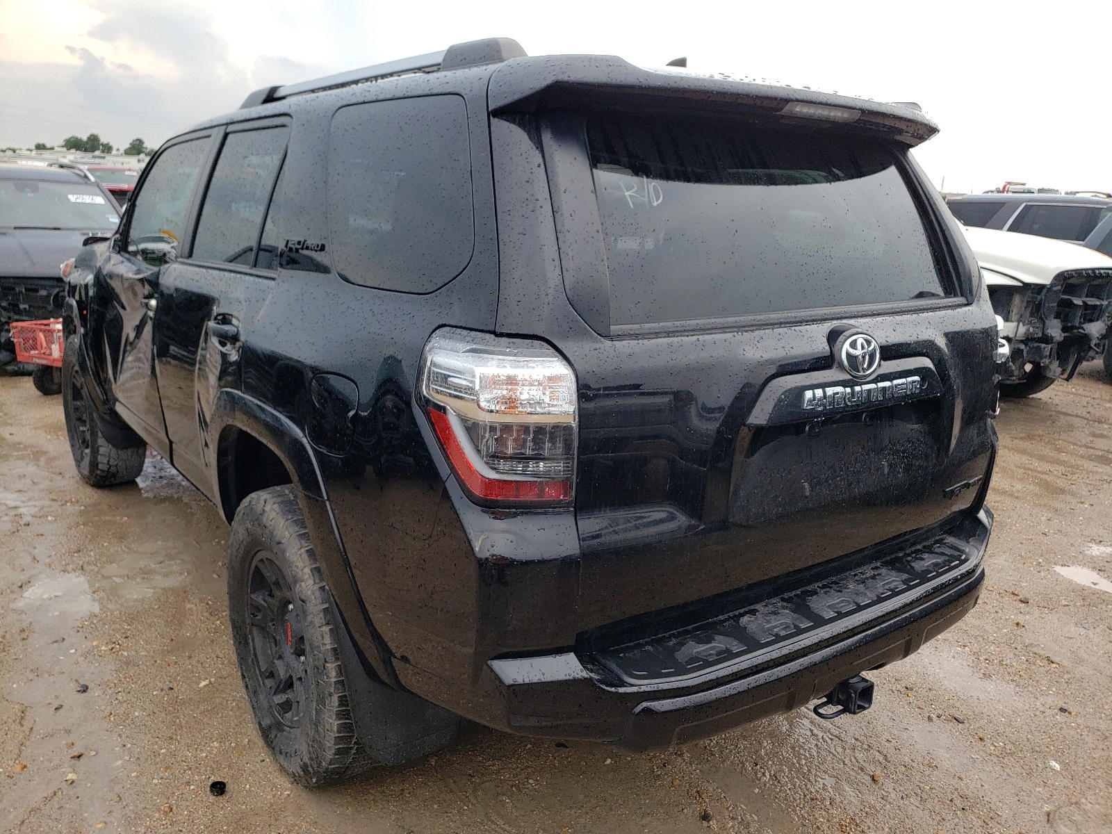 Photo 3 from auction – 2018 TOYOTA 4RUNNER SR with VIN JTEBU5JRXJ5588531