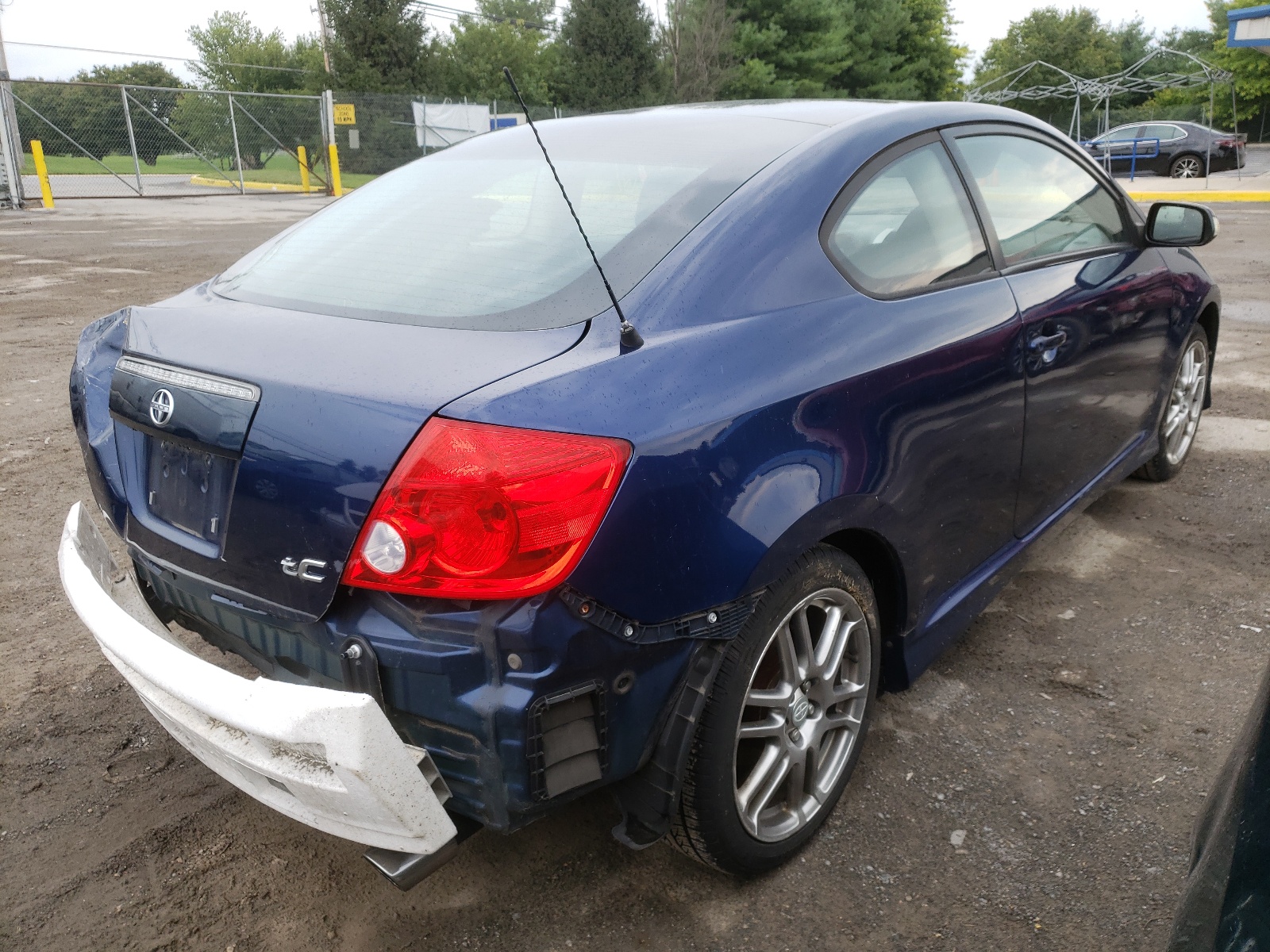 Photo 4 from auction – 2005 TOYOTA SCION TC with VIN JTKDE167250041226