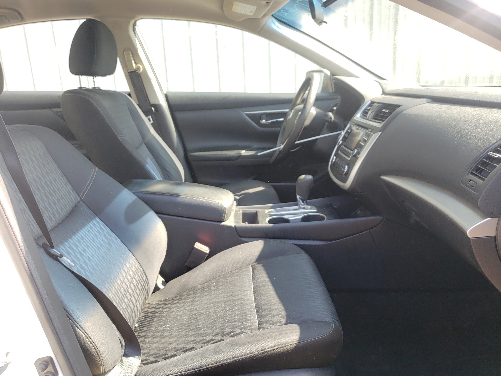 Photo 5 from auction – 2017 NISSAN ALTIMA 2.5 with VIN 1N4AL3AP5HC221151