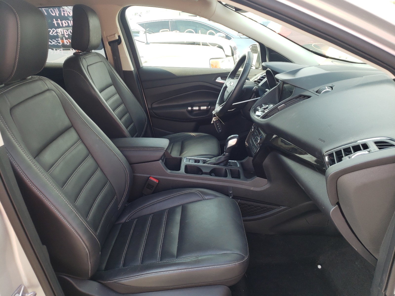 Photo 5 from auction – 2019 FORD ESCAPE TIT with VIN 1FMCU0J97KUA59195