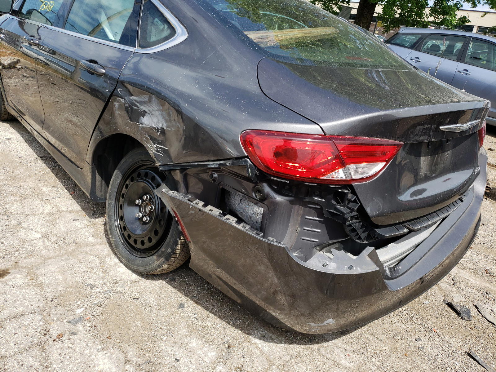 Photo 9 from auction – 2015 CHRYSLER 200 LIMITE with VIN 1C3CCCAB6FN723020