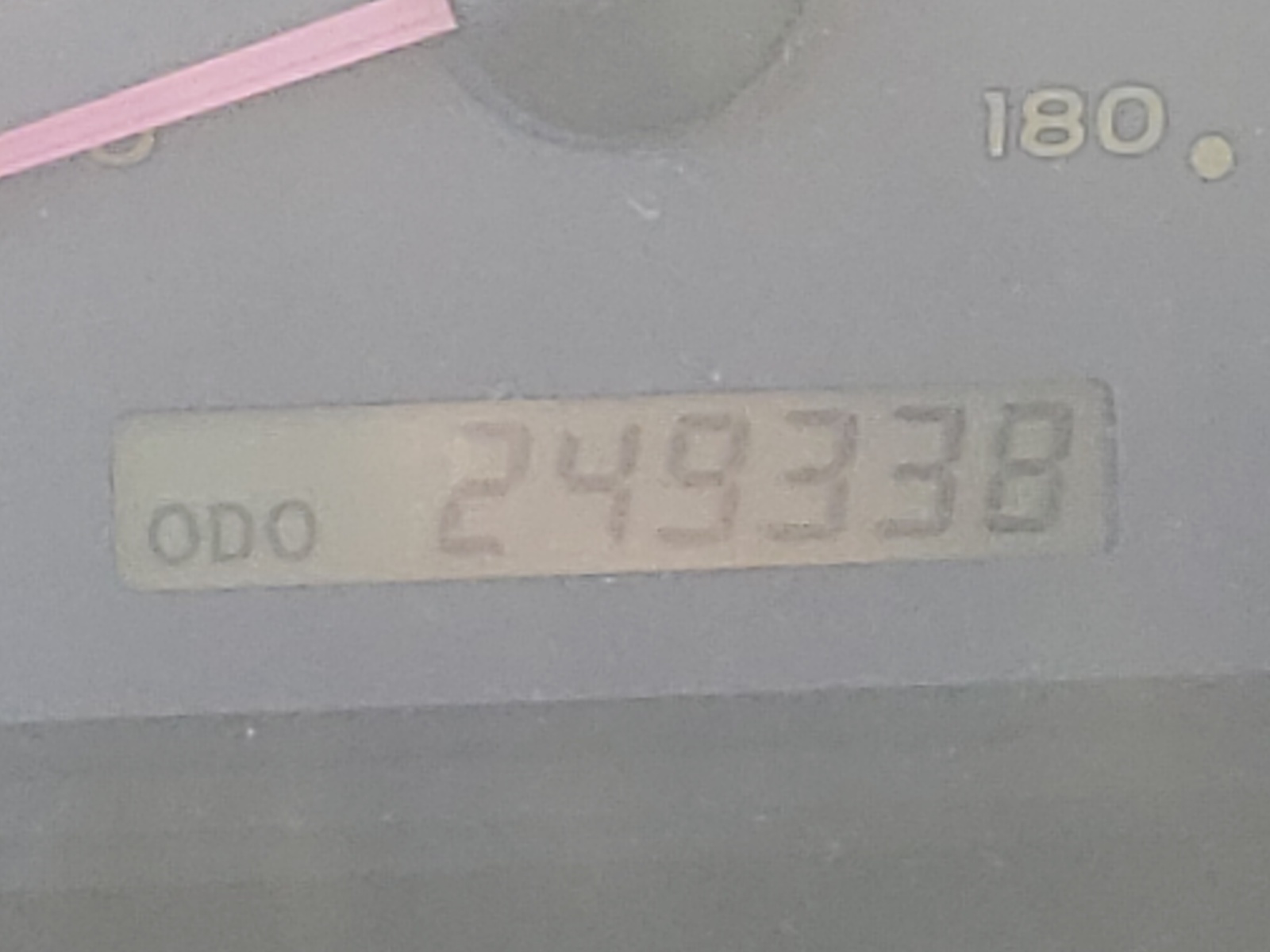 صورة رقم 8 من المزاد - 2004 TOYOTA SEQUOIA SR مع VIN 5TDBT44A34S227955