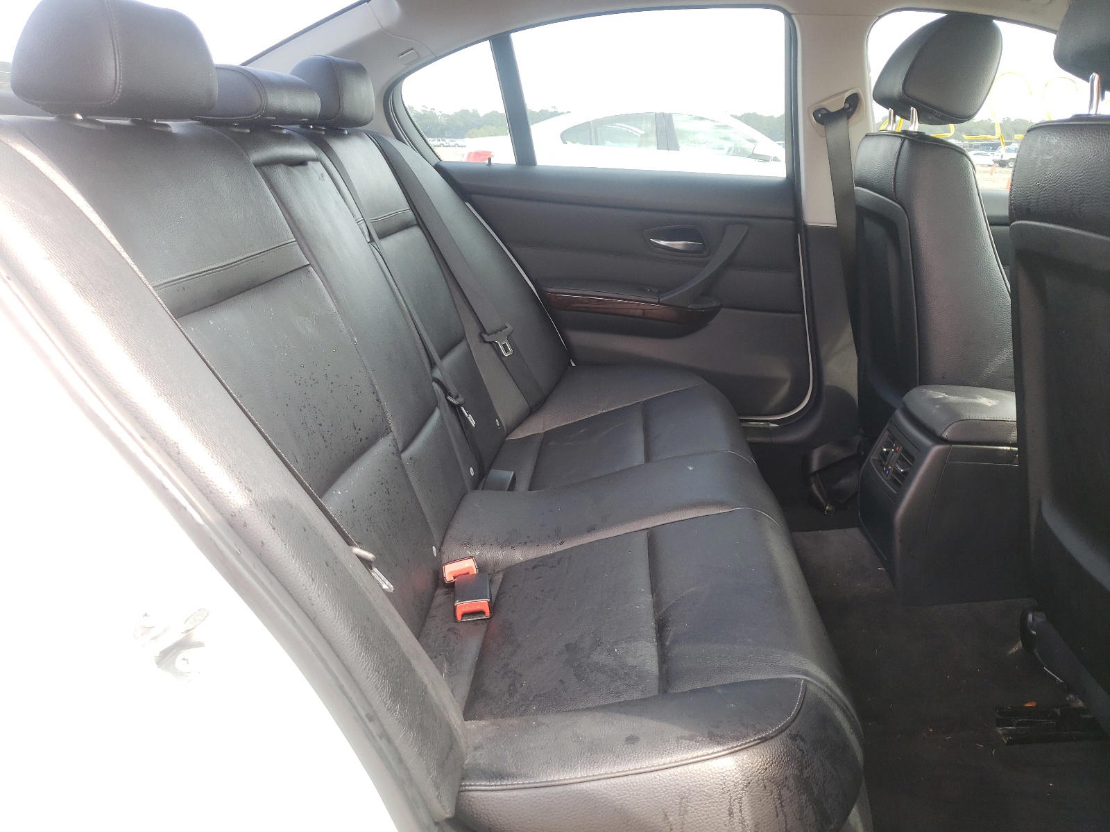 Photo 6 from auction – 2011 BMW 328 I with VIN WBAPH7G55BNN06296