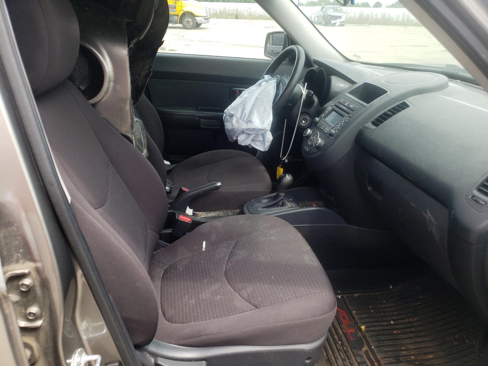 Photo 5 from auction – 2013 KIA SOUL with VIN KNDJT2A54D7576818