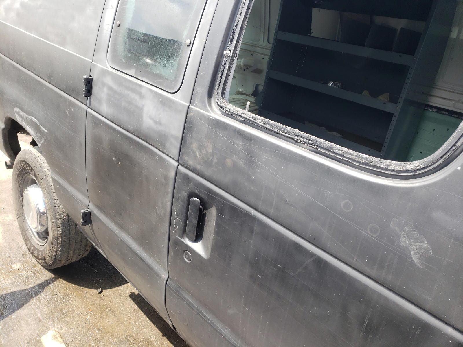 Photo 9 from auction – 2004 FORD ECONOLINE with VIN 1FTNE24W64HA42147