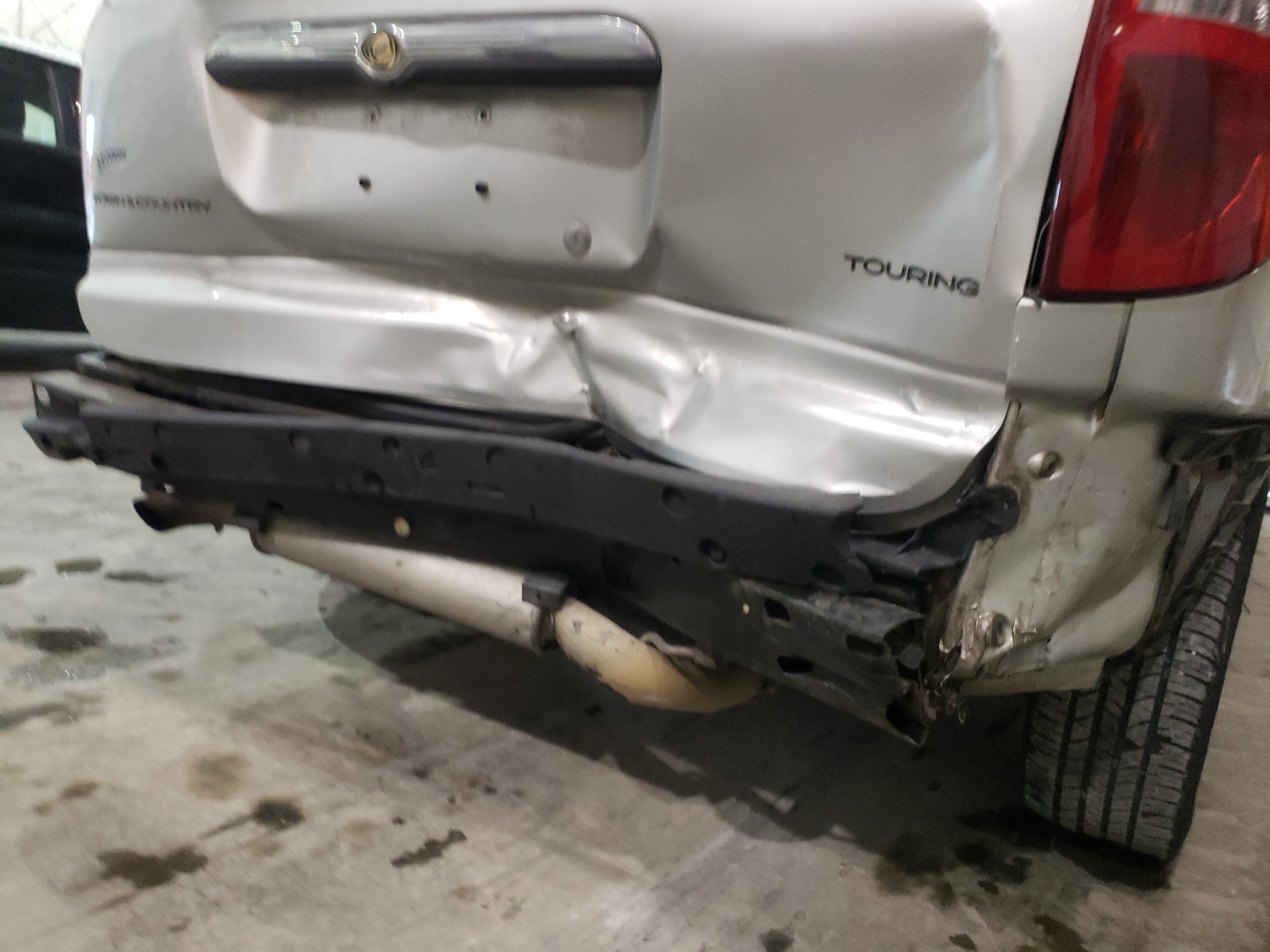 Photo 9 from auction – 2006 CHRYSLER TOWN & COU with VIN 2A4GP54L76R823125