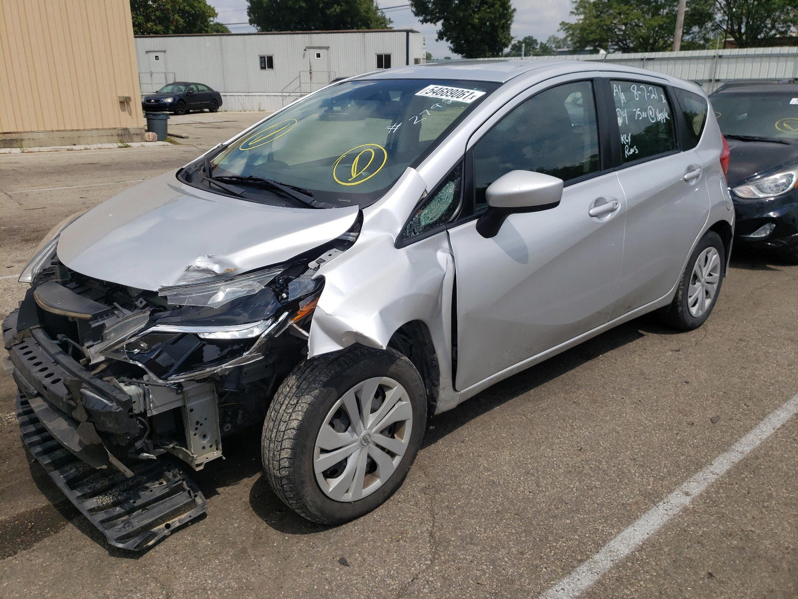 Photo 2 from auction – 2018 NISSAN VERSA NOTE with VIN 3N1CE2CP5JL352792