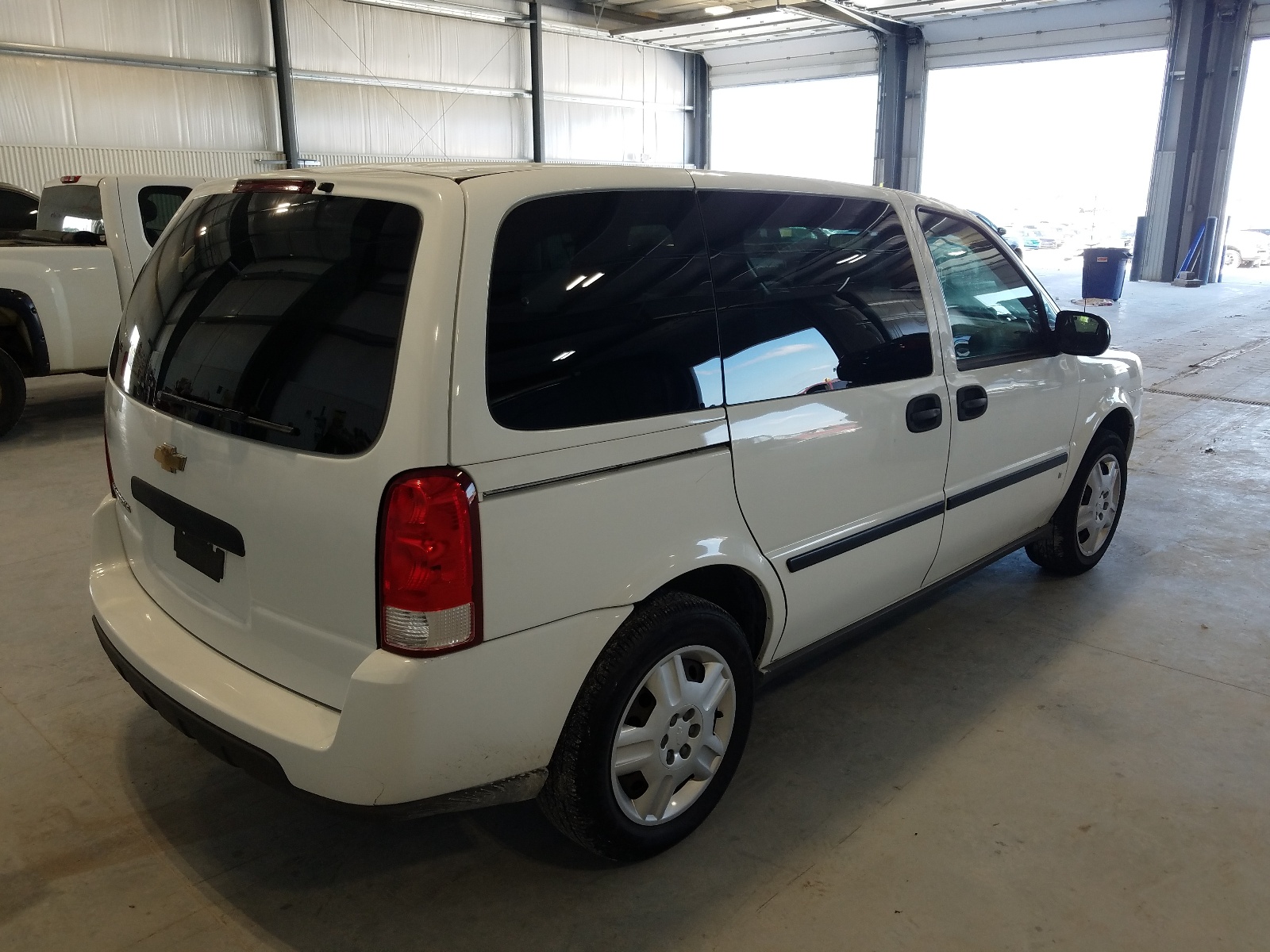 Photo 4 from auction – 2006 CHEVROLET UPLANDER L with VIN 1GNDU23L96D219104