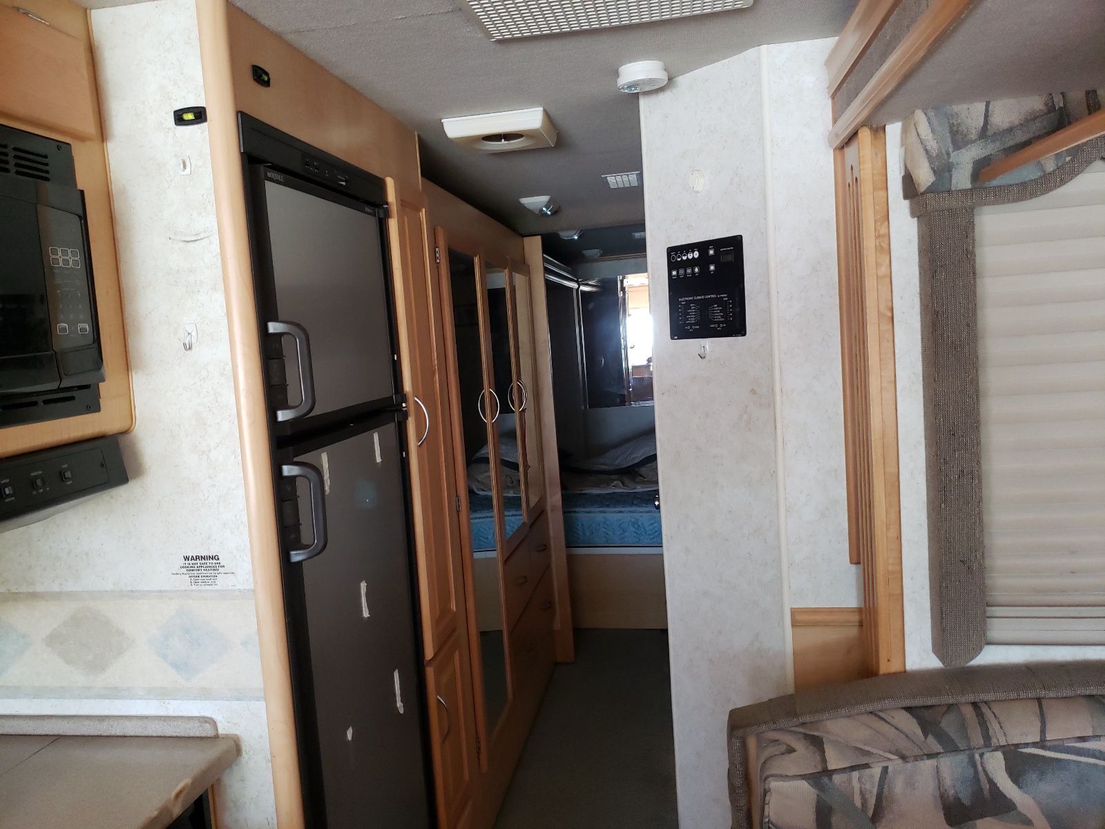 Photo 6 from auction – 2002 FLEETWOOD FLEETWOOD with VIN 1FCNF53S610A19426