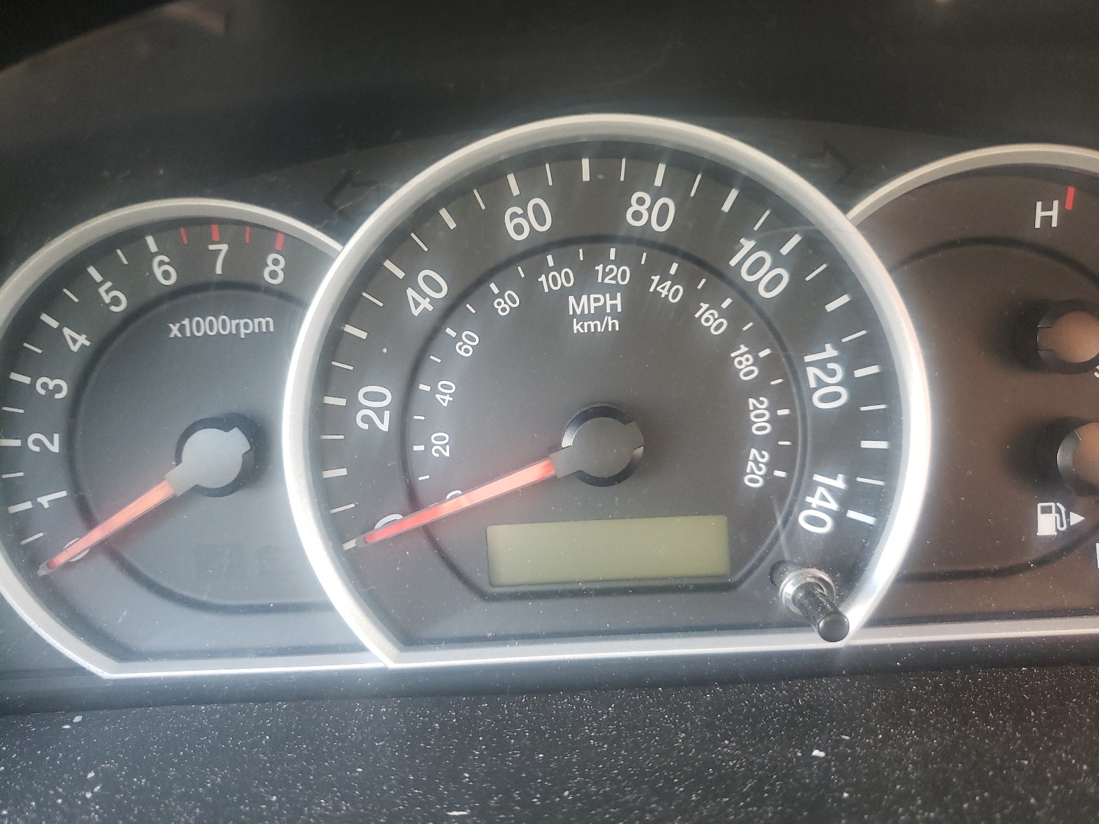 Zdjęcie 8 z aukcji – 2009 KIA SORENTO z VIN KNDJD735X95871030