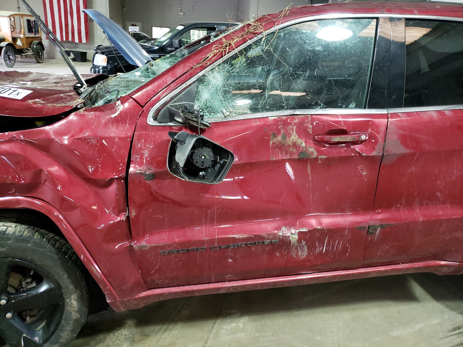 Photo 10 from auction – 2015 JEEP GRAND CHER with VIN 1C4RJFAG2FC122594