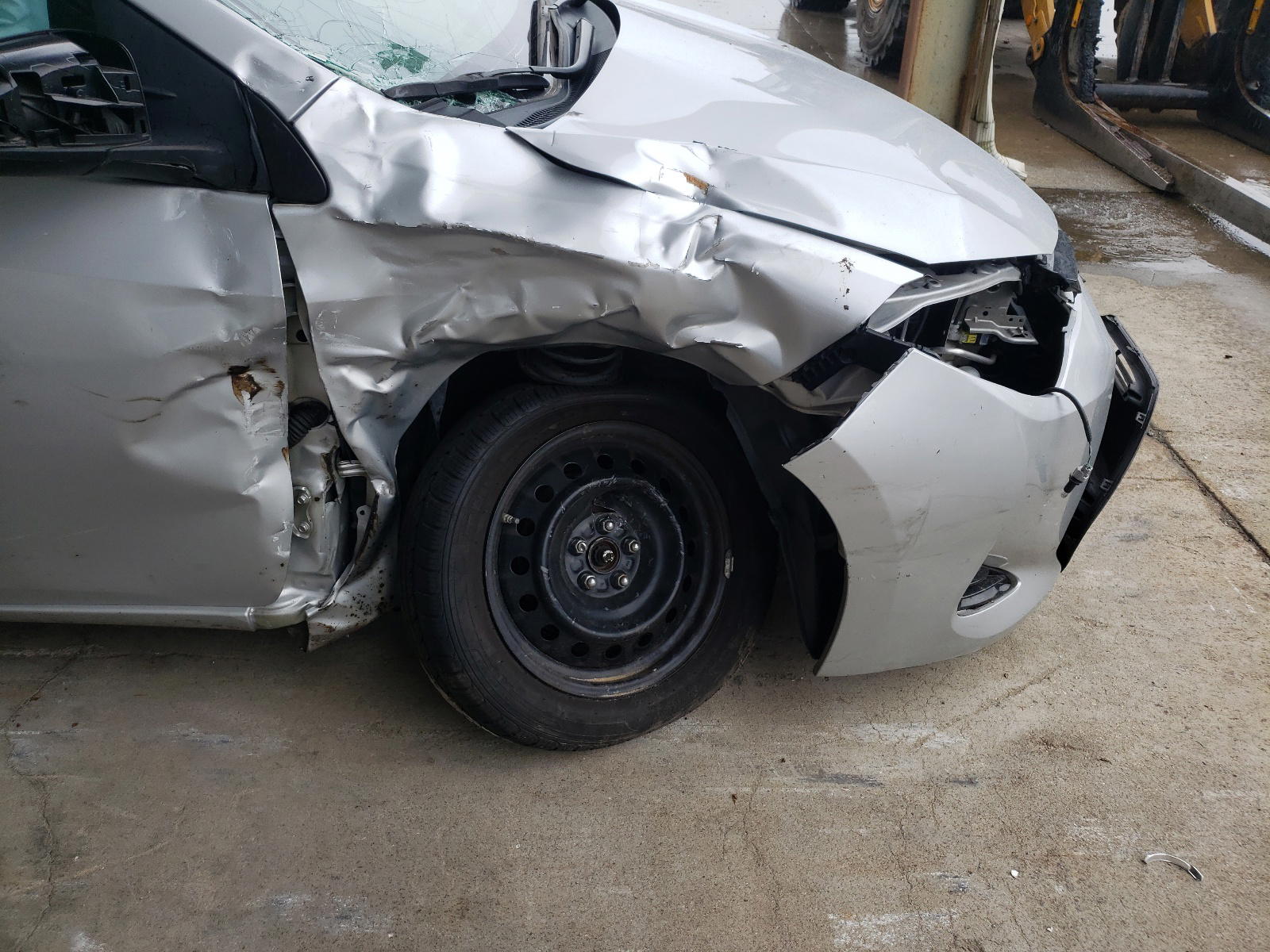 Photo 9 from auction – 2018 TOYOTA COROLLA L with VIN 5YFBURHEXJP791646