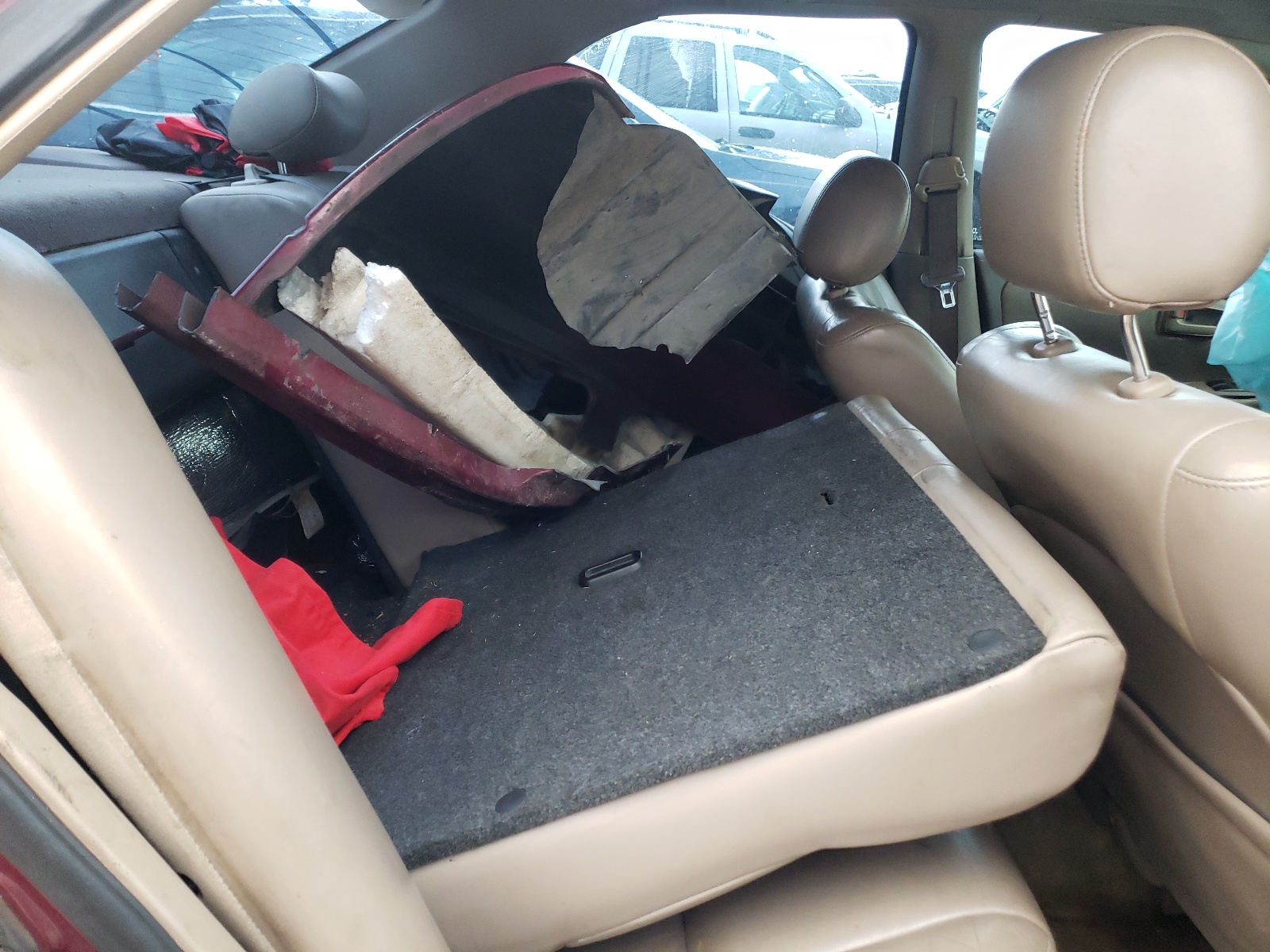 Photo 6 from auction – 1998 TOYOTA CAMRY CE with VIN 4T1BF28K0WU069485