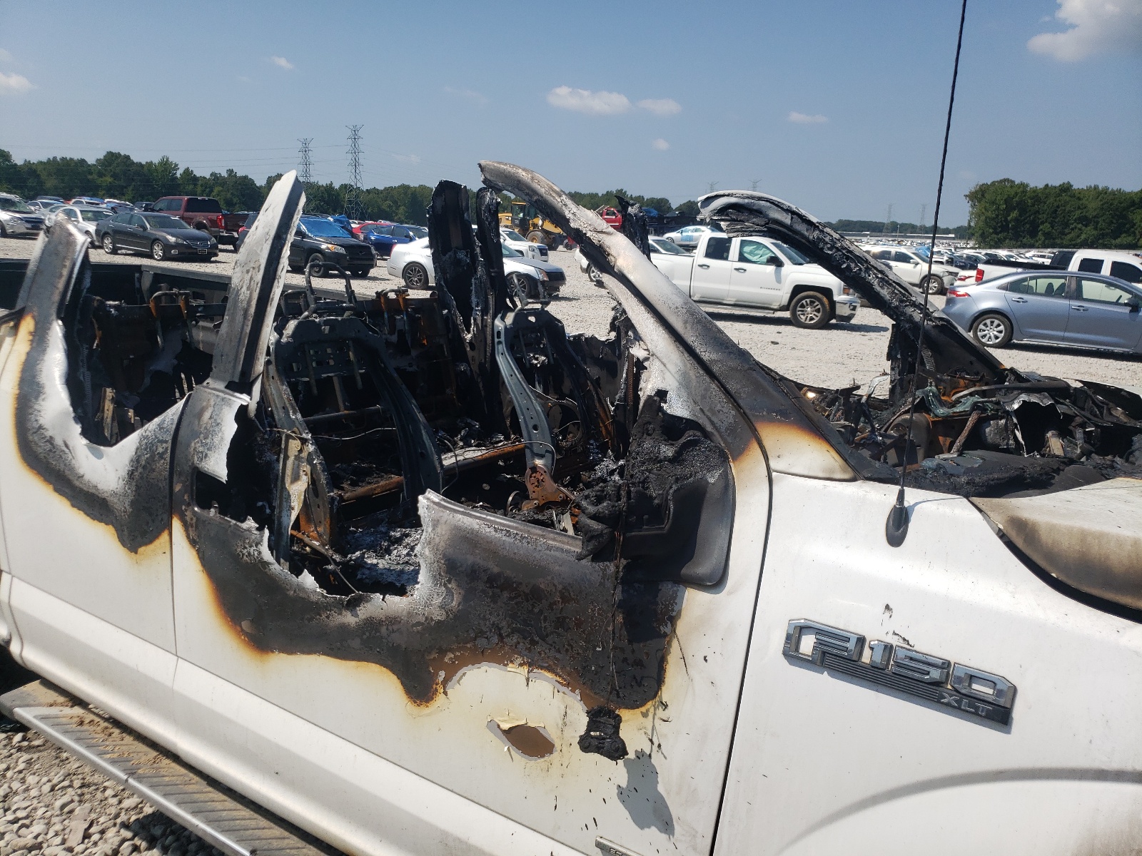 Photo 9 from auction – 2016 FORD F150 SUPER with VIN 1FTEX1EP0GKF75730