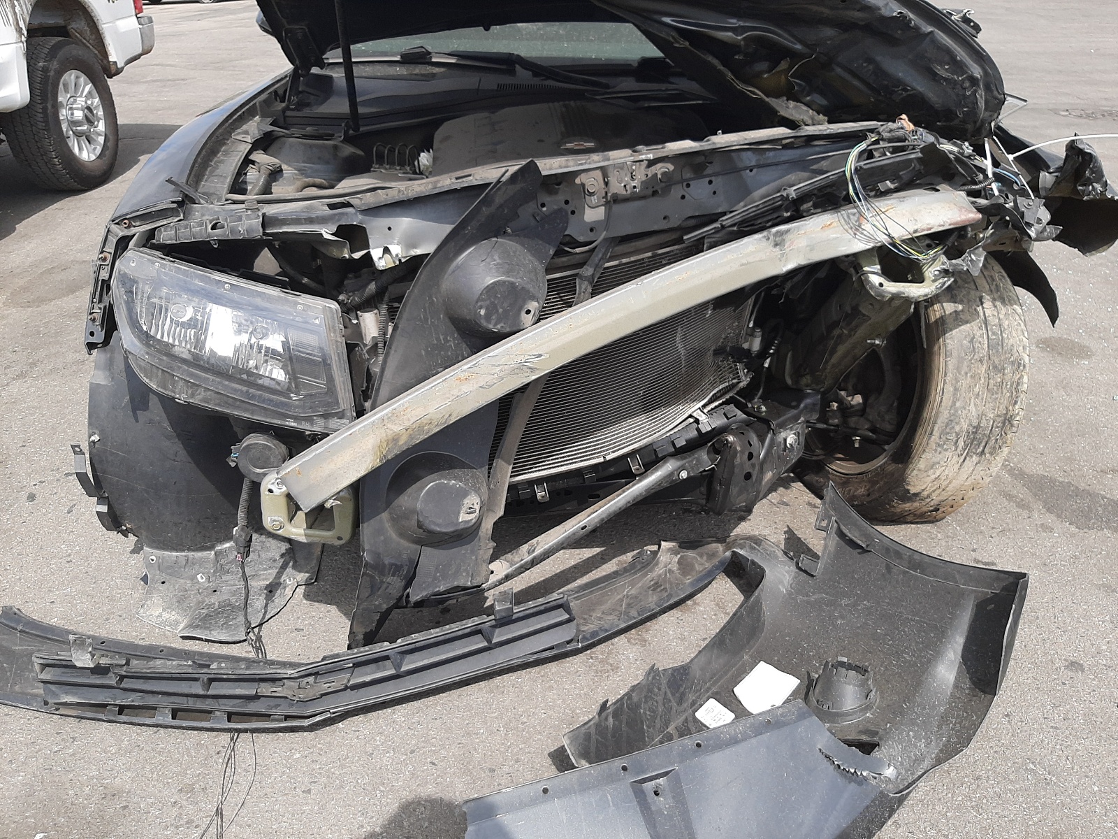 Photo 9 from auction – 2015 CHEVROLET CAMARO LS with VIN 2G1FB1E38F9242751
