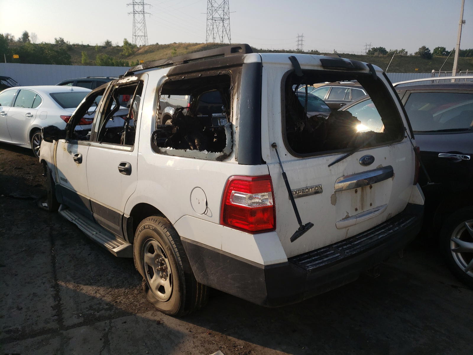 Photo 3 from auction – 2007 FORD EXPEDITION with VIN 1FMFU16547LA72198