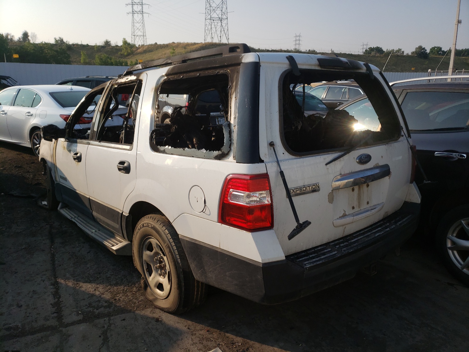 Zdjęcie 3 z aukcji – 2007 FORD EXPEDITION z VIN 1FMFU16547LA72198