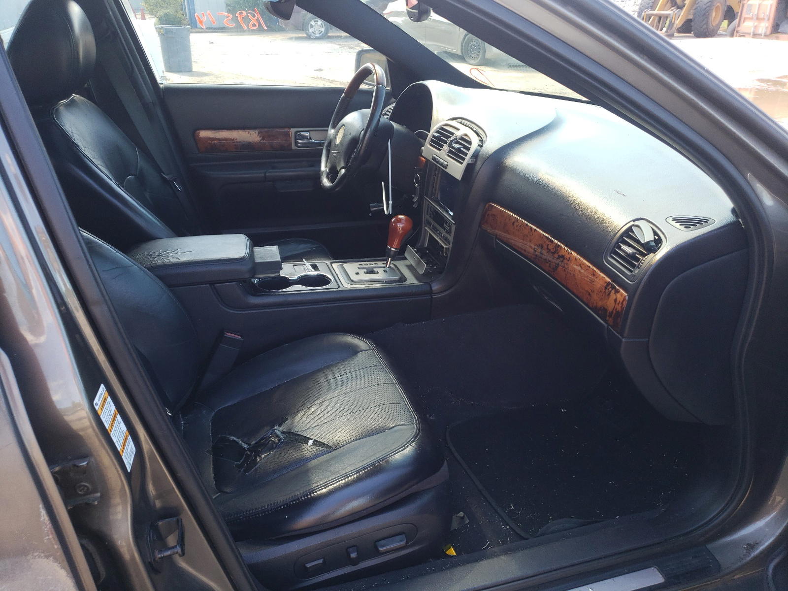 Photo 5 from auction – 2003 LINCOLN LS with VIN 1LNHM87A83Y688688