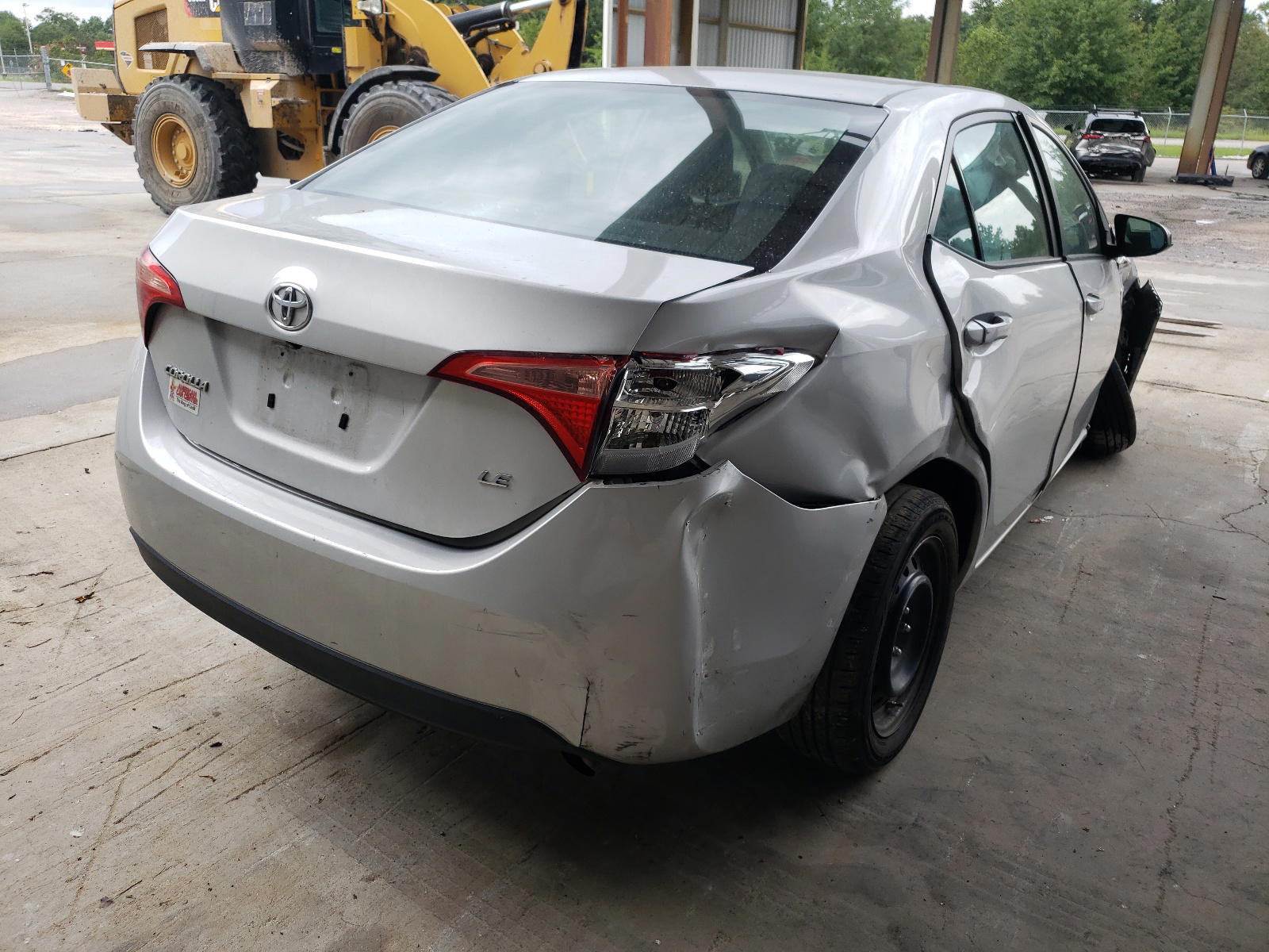 Photo 4 from auction – 2018 TOYOTA COROLLA L with VIN 5YFBURHEXJP791646