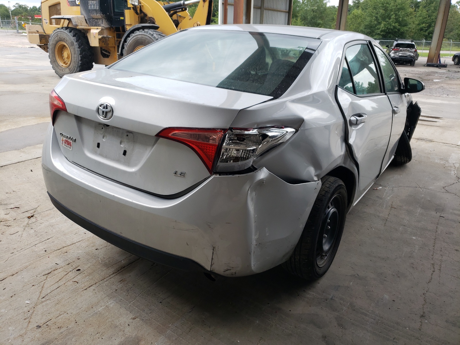 Фото 4 с аукциона – 2018 TOYOTA COROLLA L с VIN 5YFBURHEXJP791646
