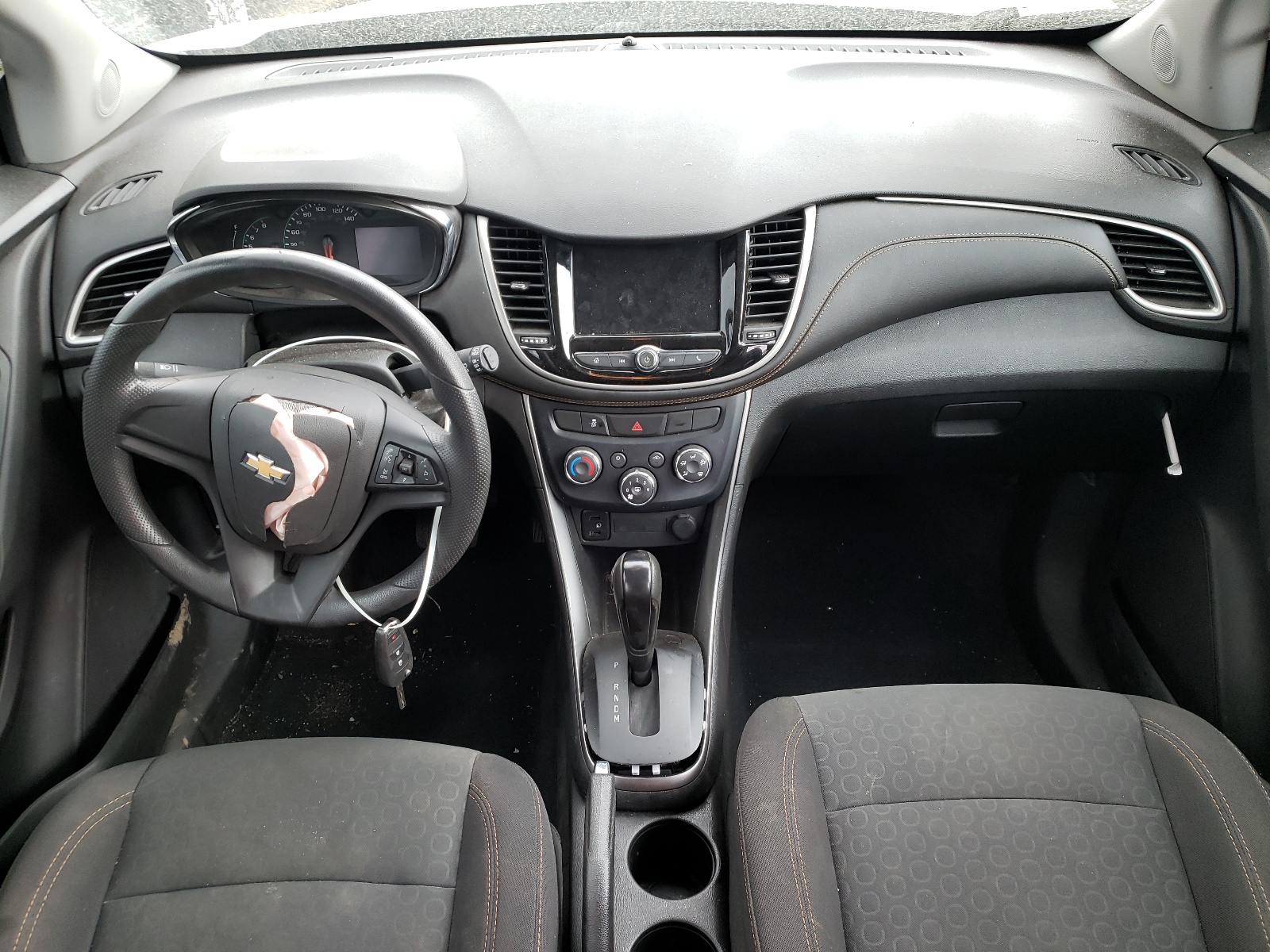 Photo 9 from auction – 2020 CHEVROLET TRAX LS with VIN 3GNCJKSBXLL184270