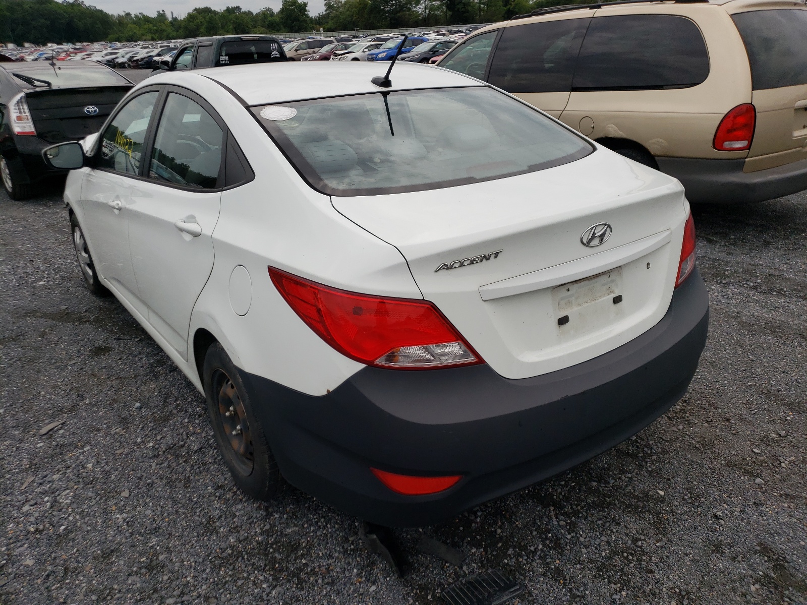 Photo 3 from auction – 2015 HYUNDAI ACCENT GLS with VIN KMHCT4AE5FU923903